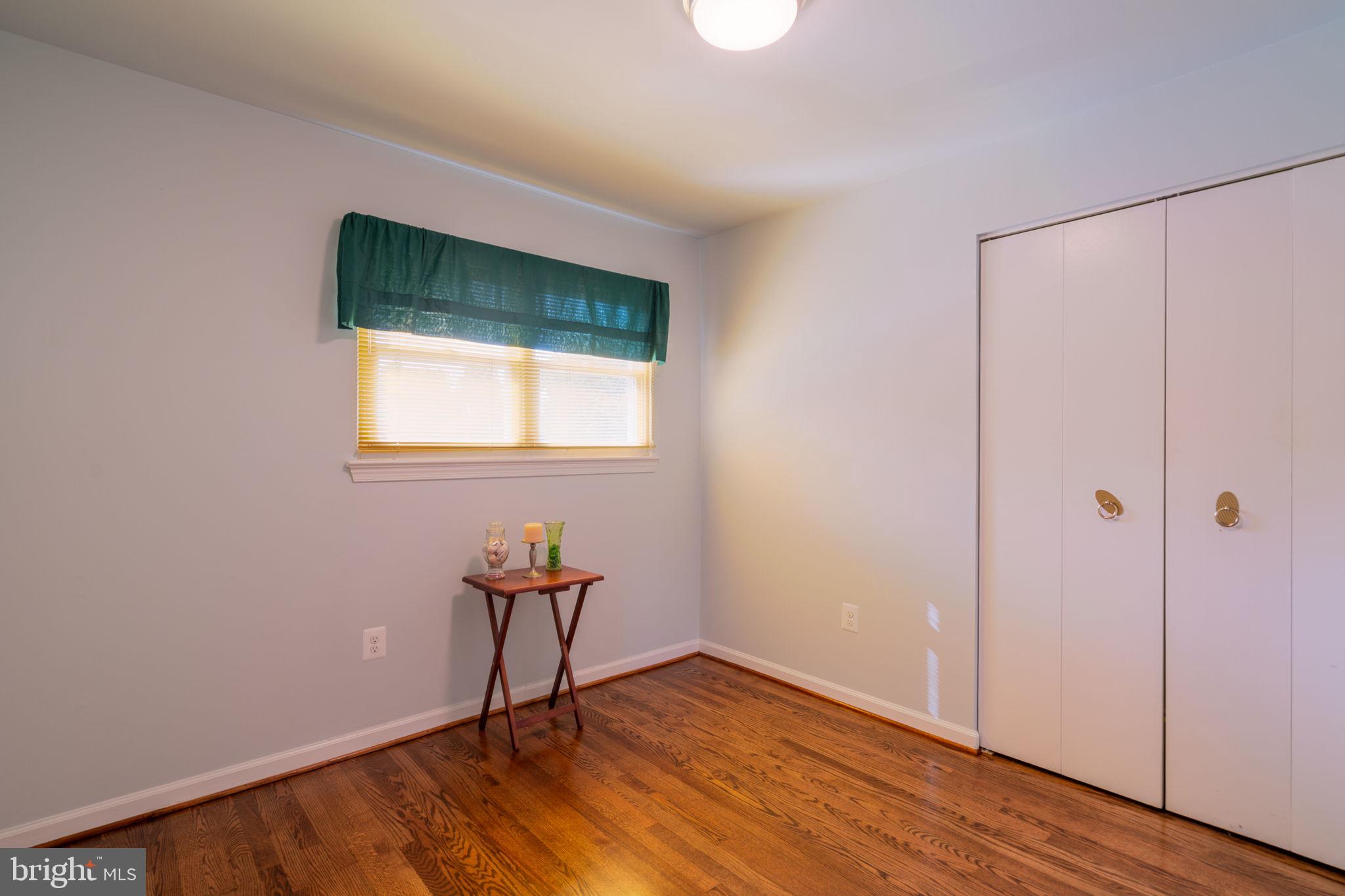MANOR WOODS - Residential