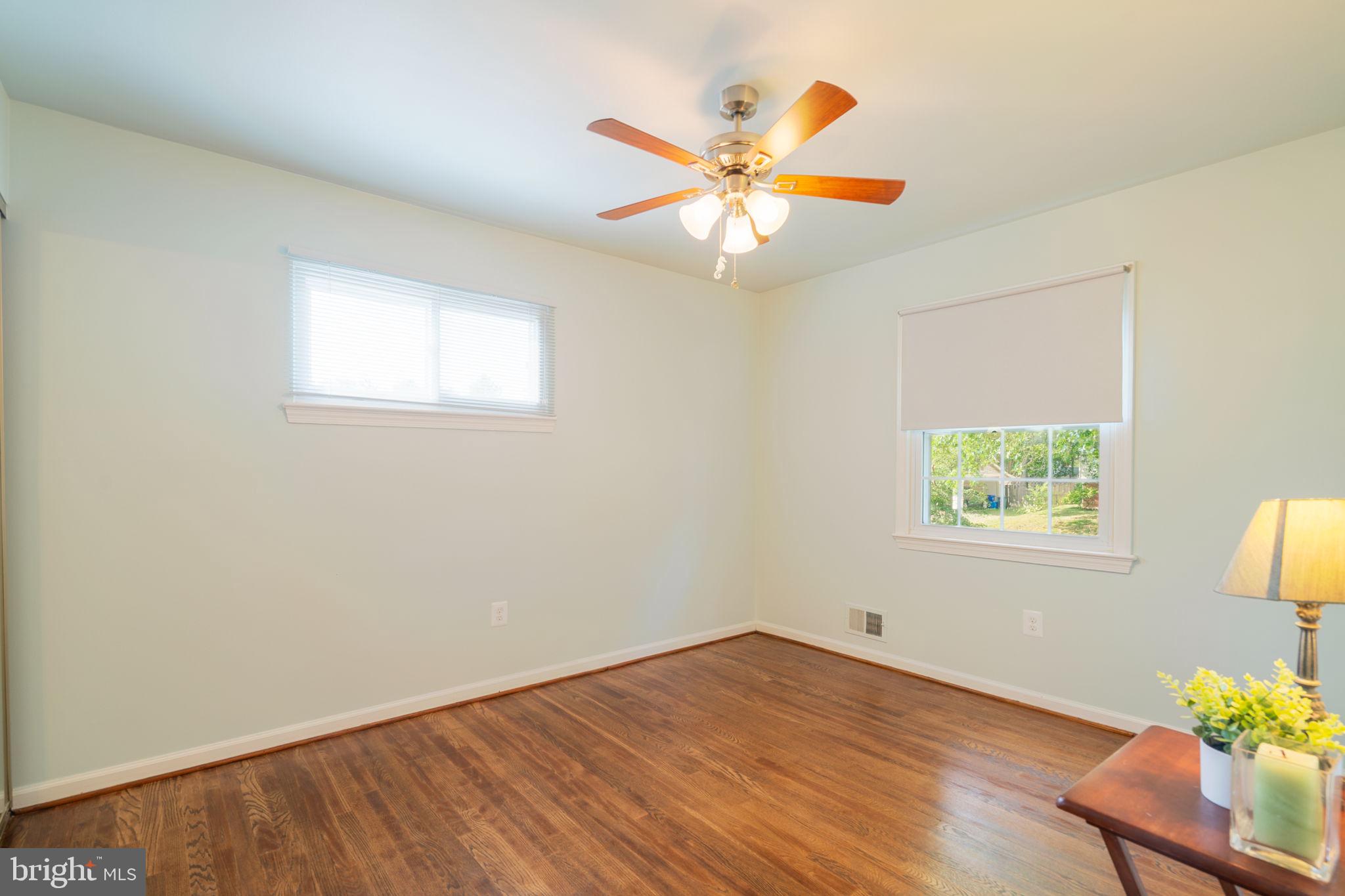 MANOR WOODS - Residential
