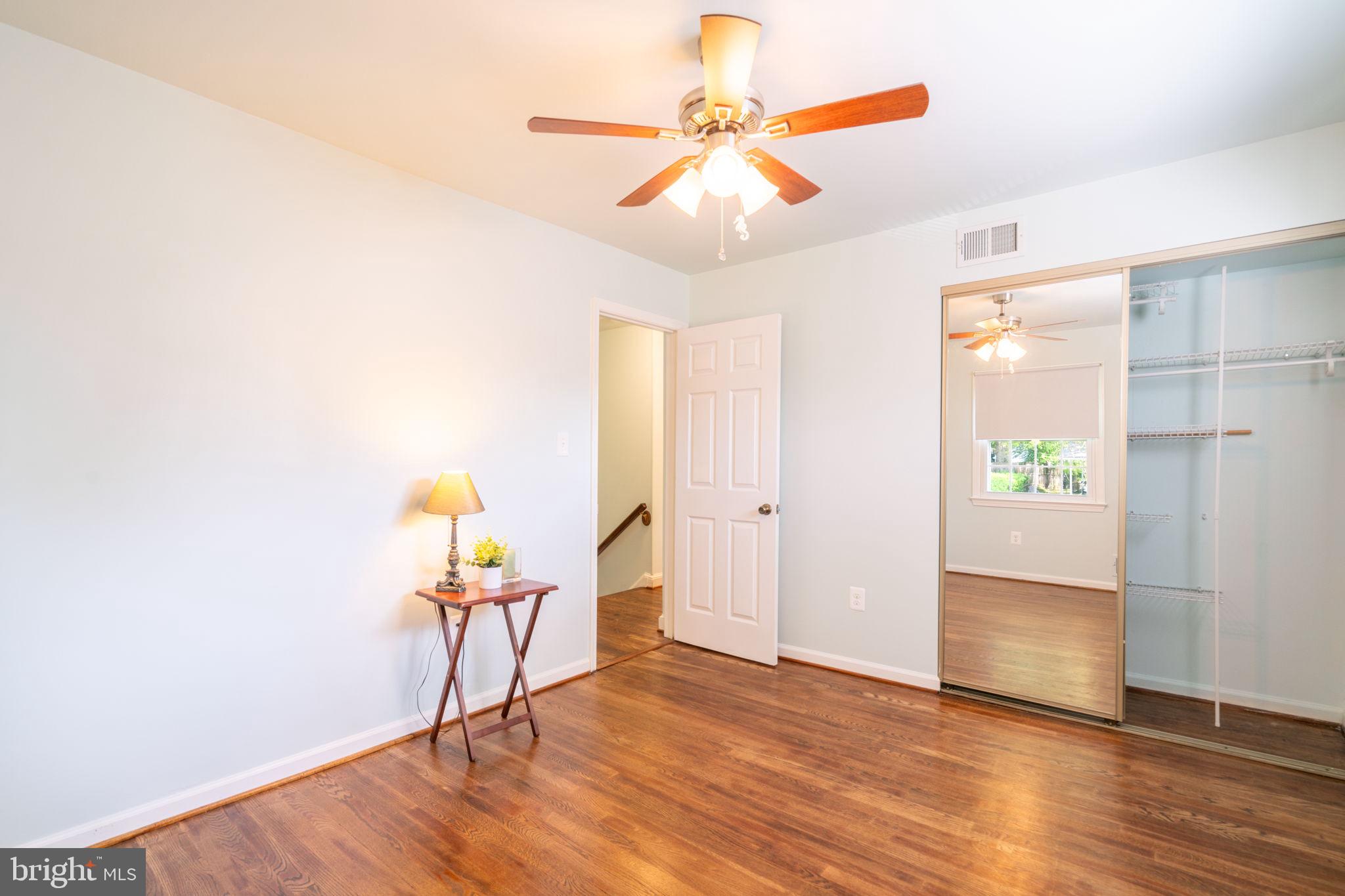 MANOR WOODS - Residential