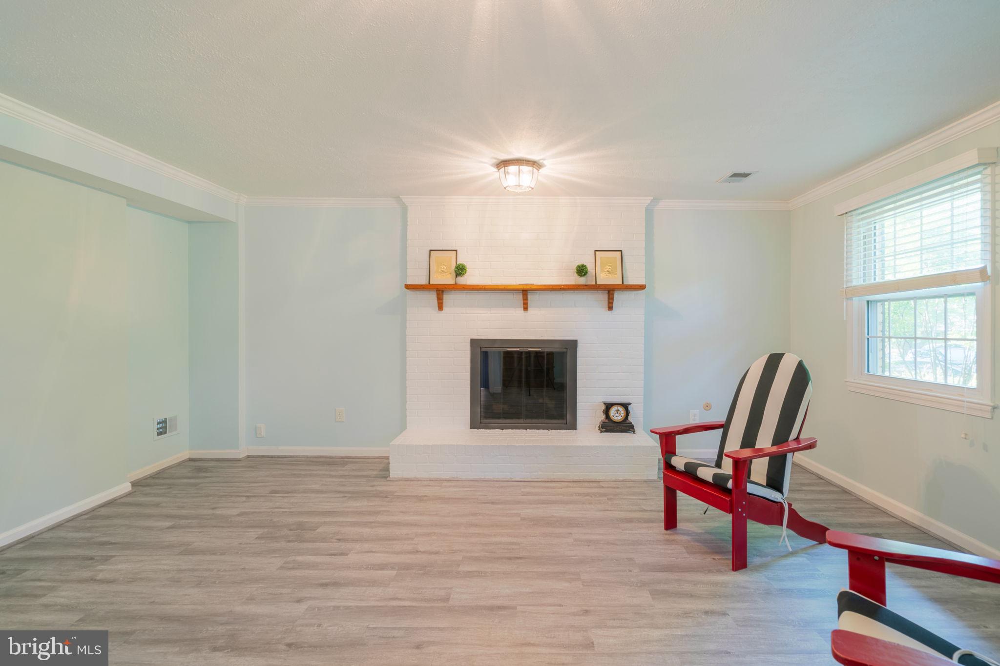 MANOR WOODS - Residential