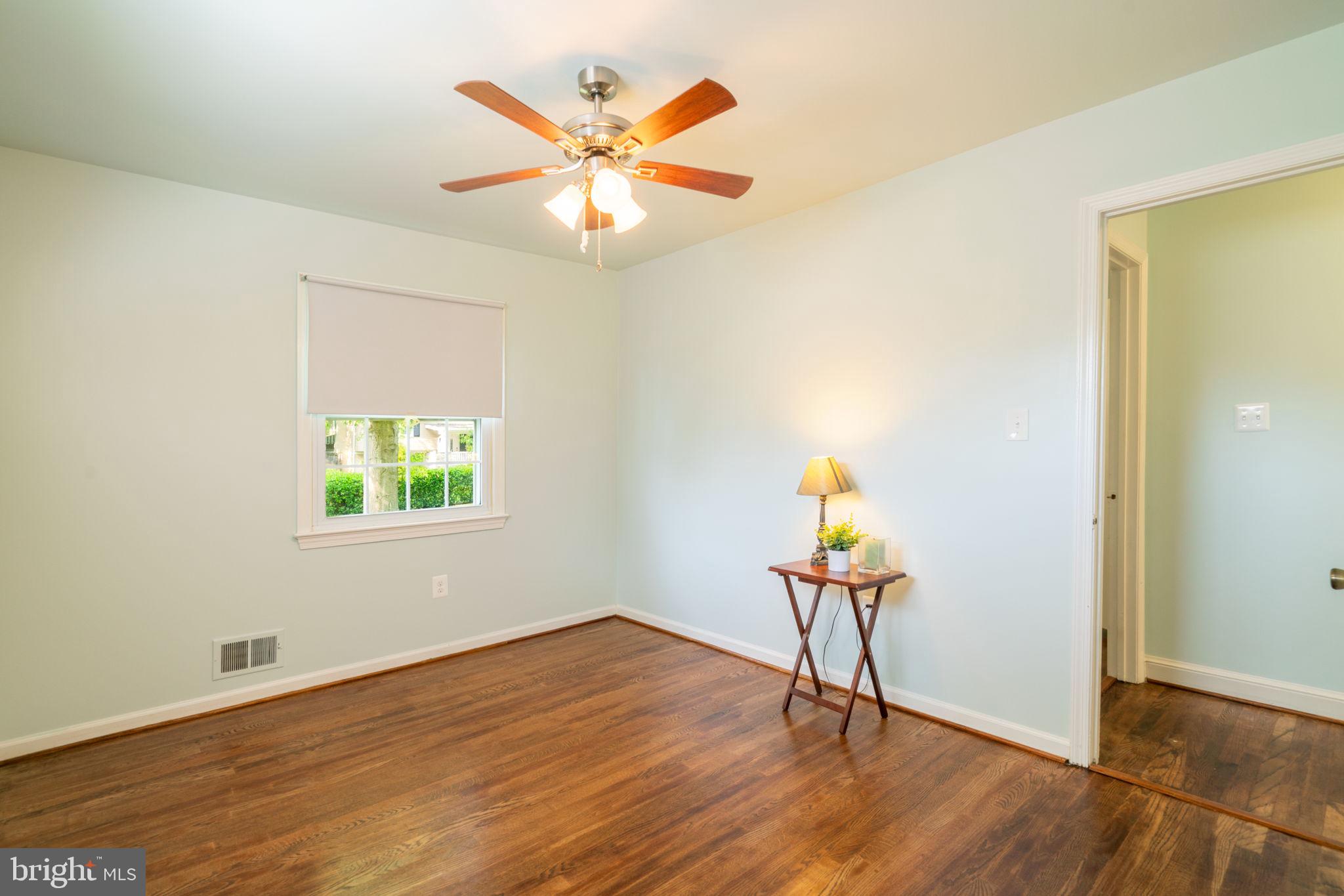 MANOR WOODS - Residential