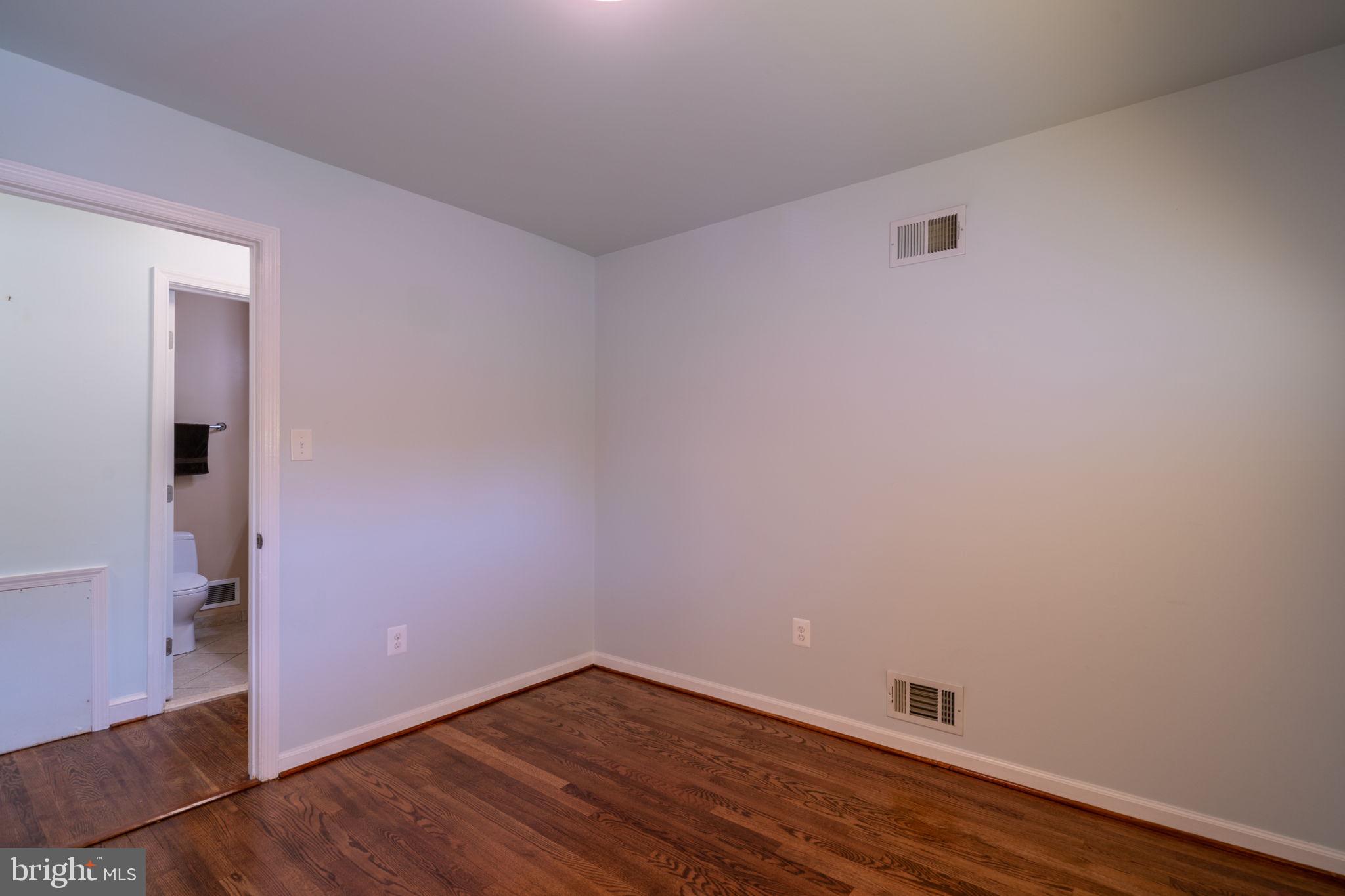 MANOR WOODS - Residential