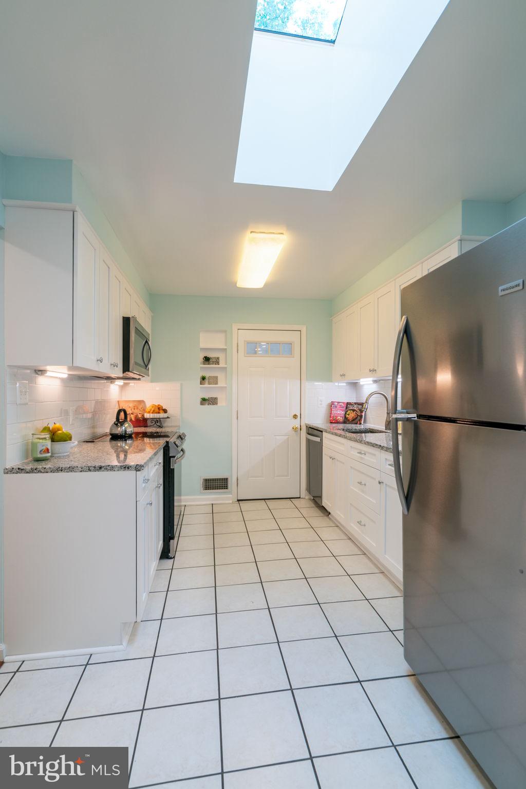MANOR WOODS - Residential
