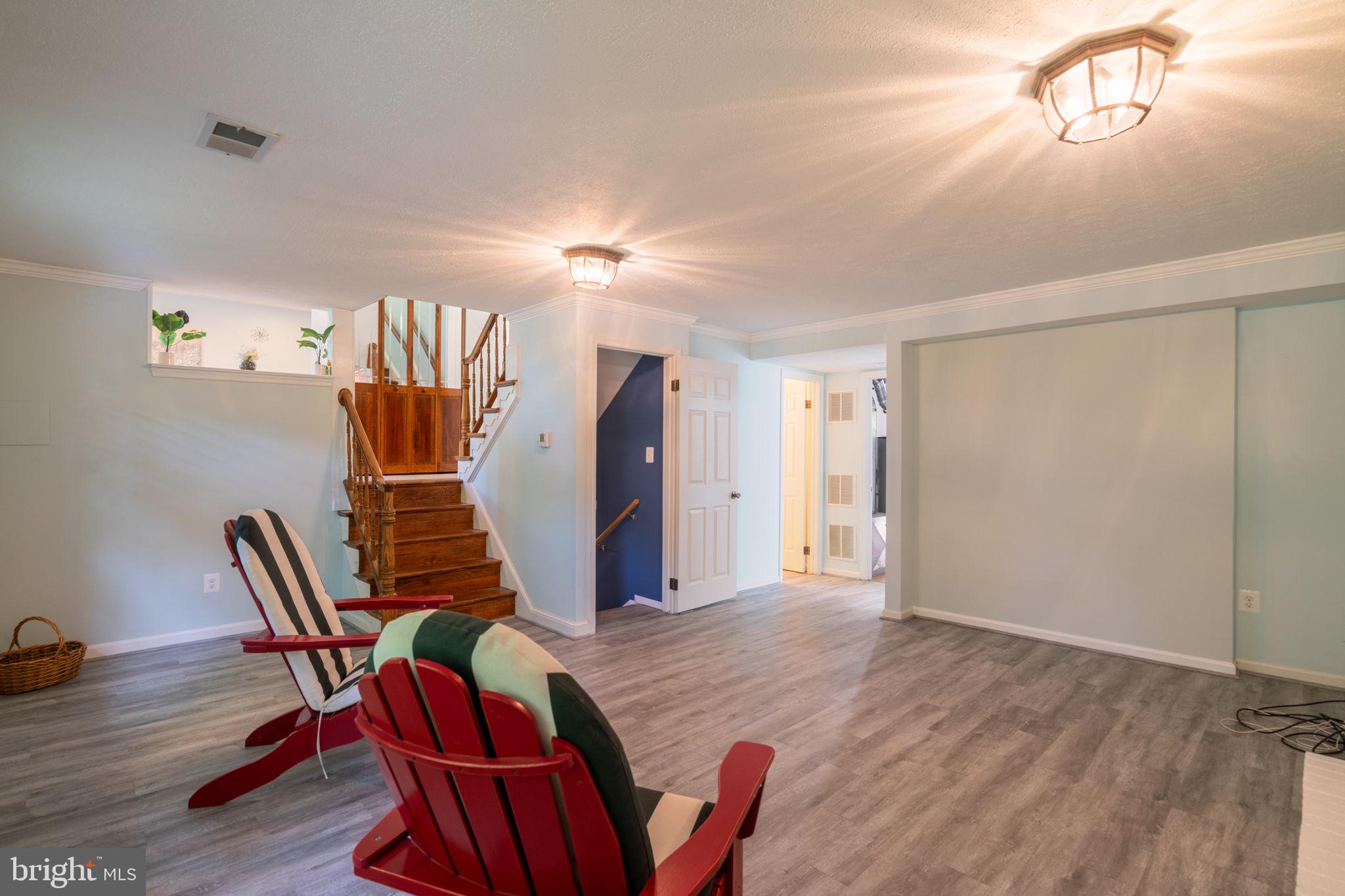 MANOR WOODS - Residential