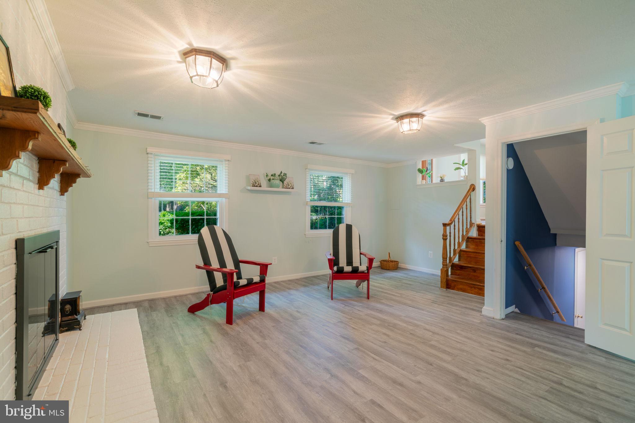 MANOR WOODS - Residential