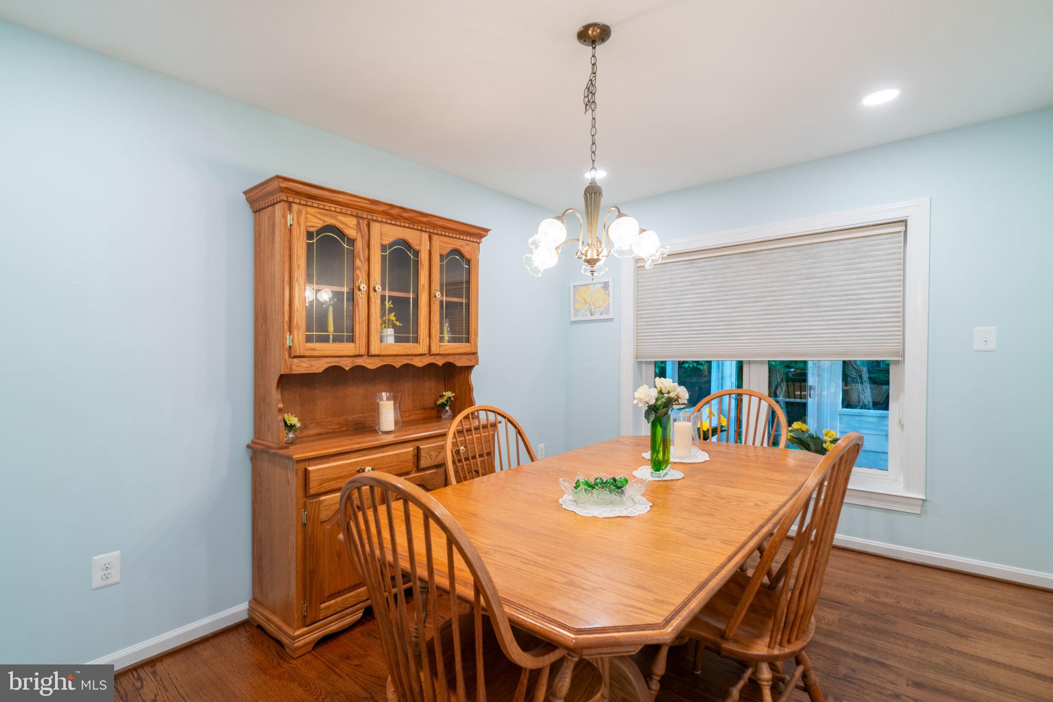 MANOR WOODS - Residential
