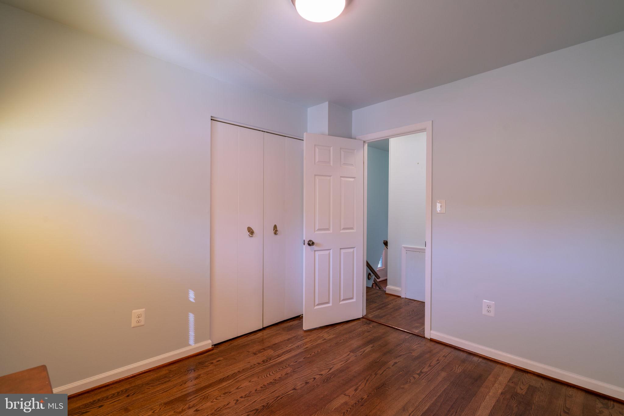 MANOR WOODS - Residential