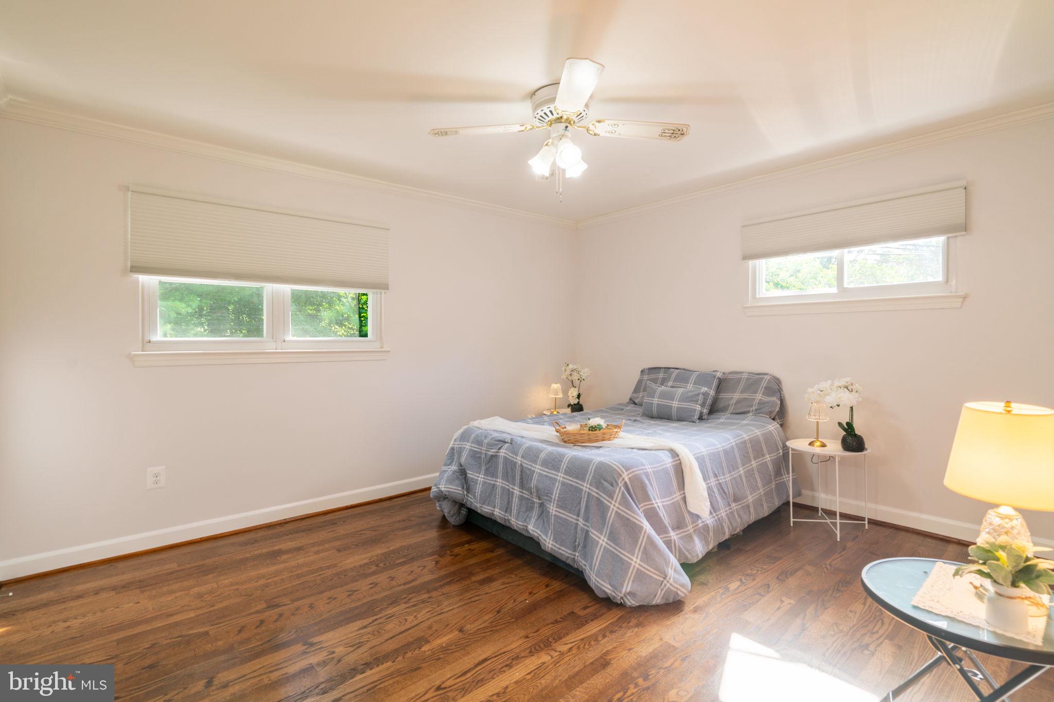 MANOR WOODS - Residential