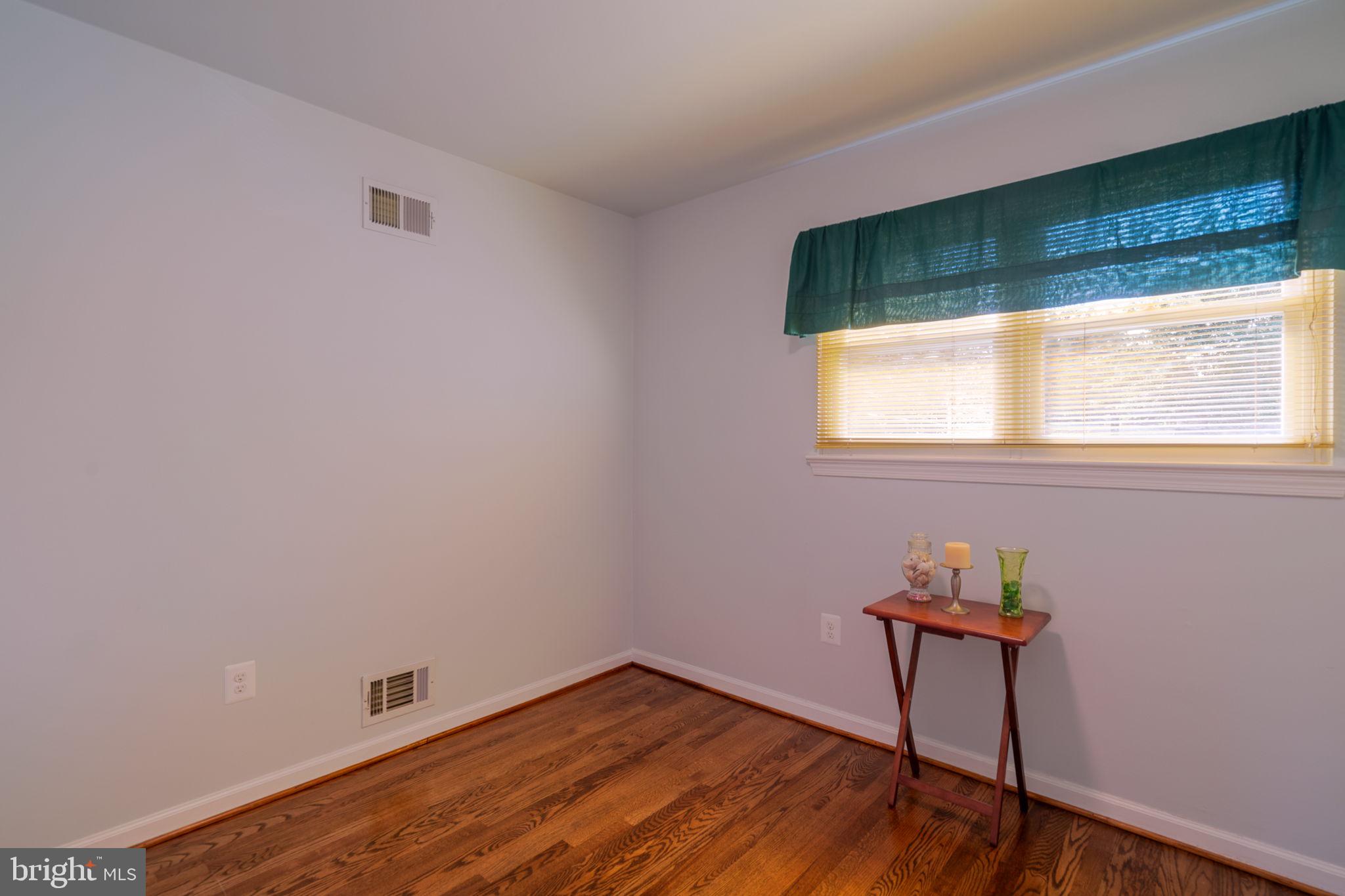 MANOR WOODS - Residential