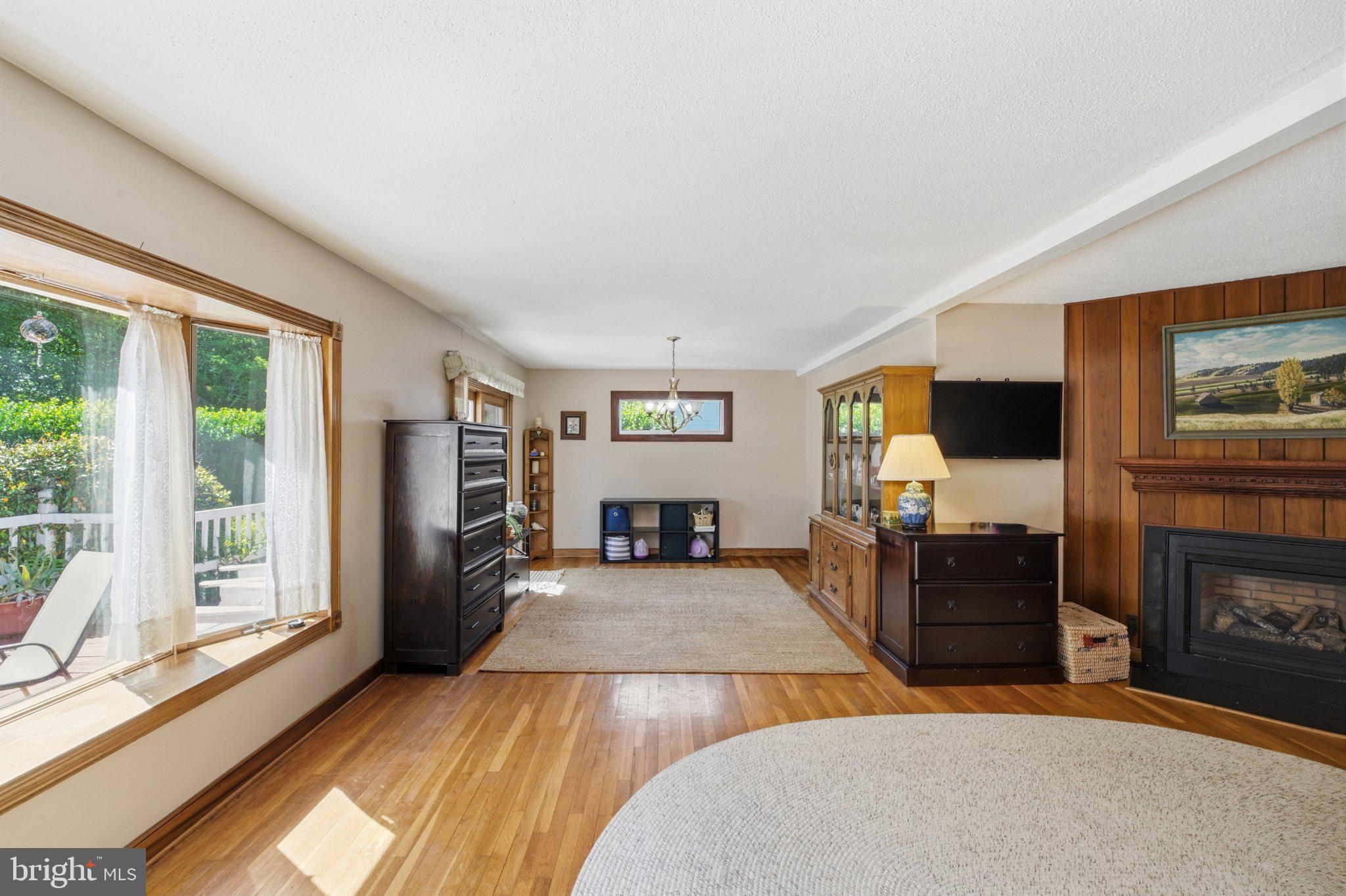 EAST SPRINGBROOK - Residential