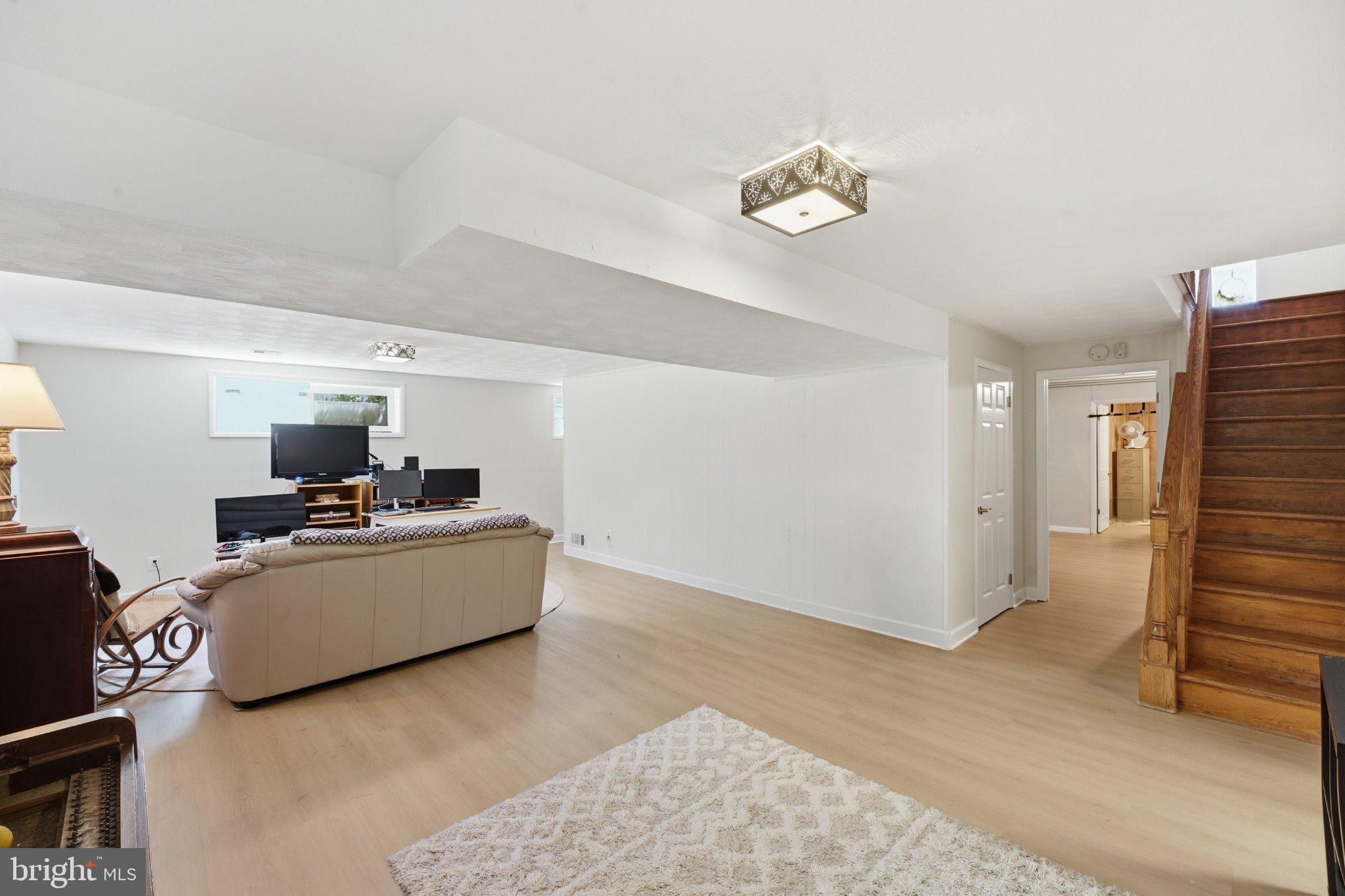 EAST SPRINGBROOK - Residential