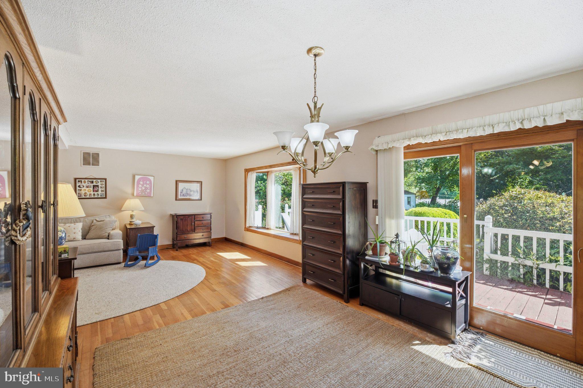EAST SPRINGBROOK - Residential