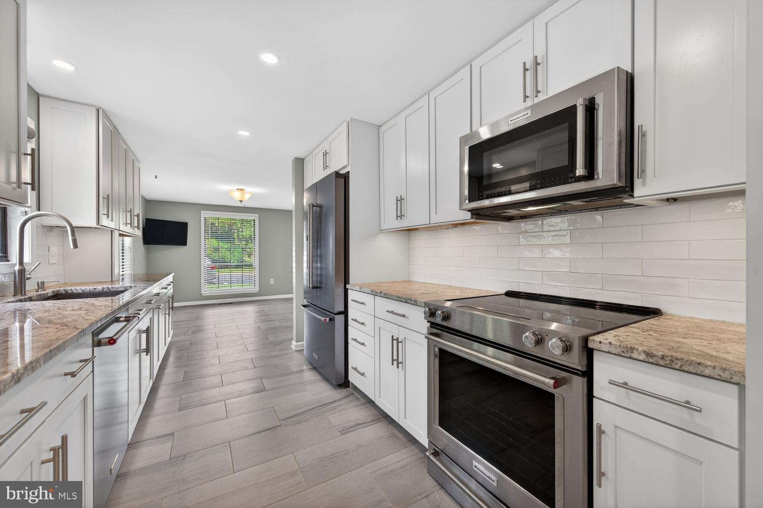 CARDINAL GLEN - Residential