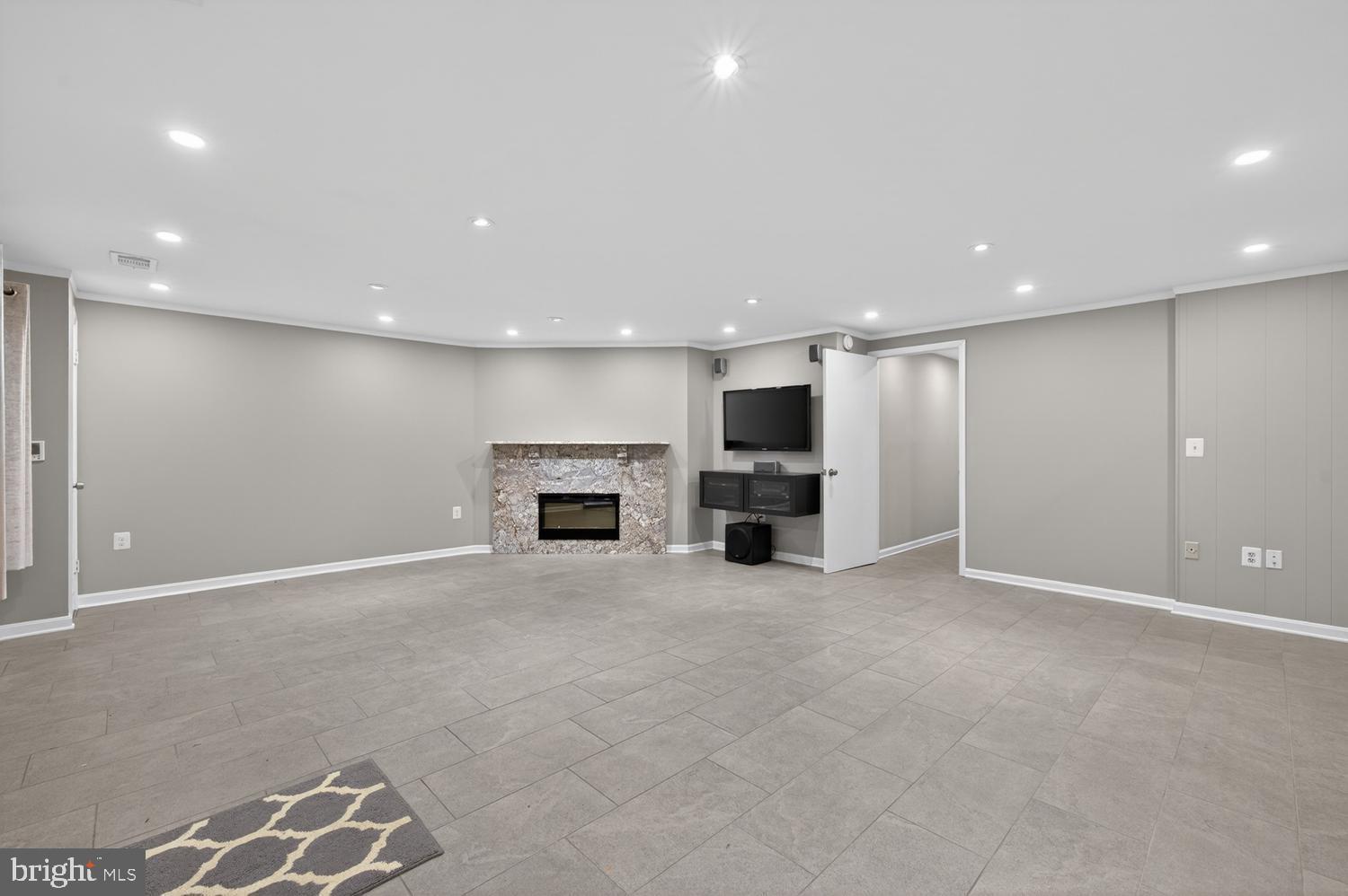 CARDINAL GLEN - Residential