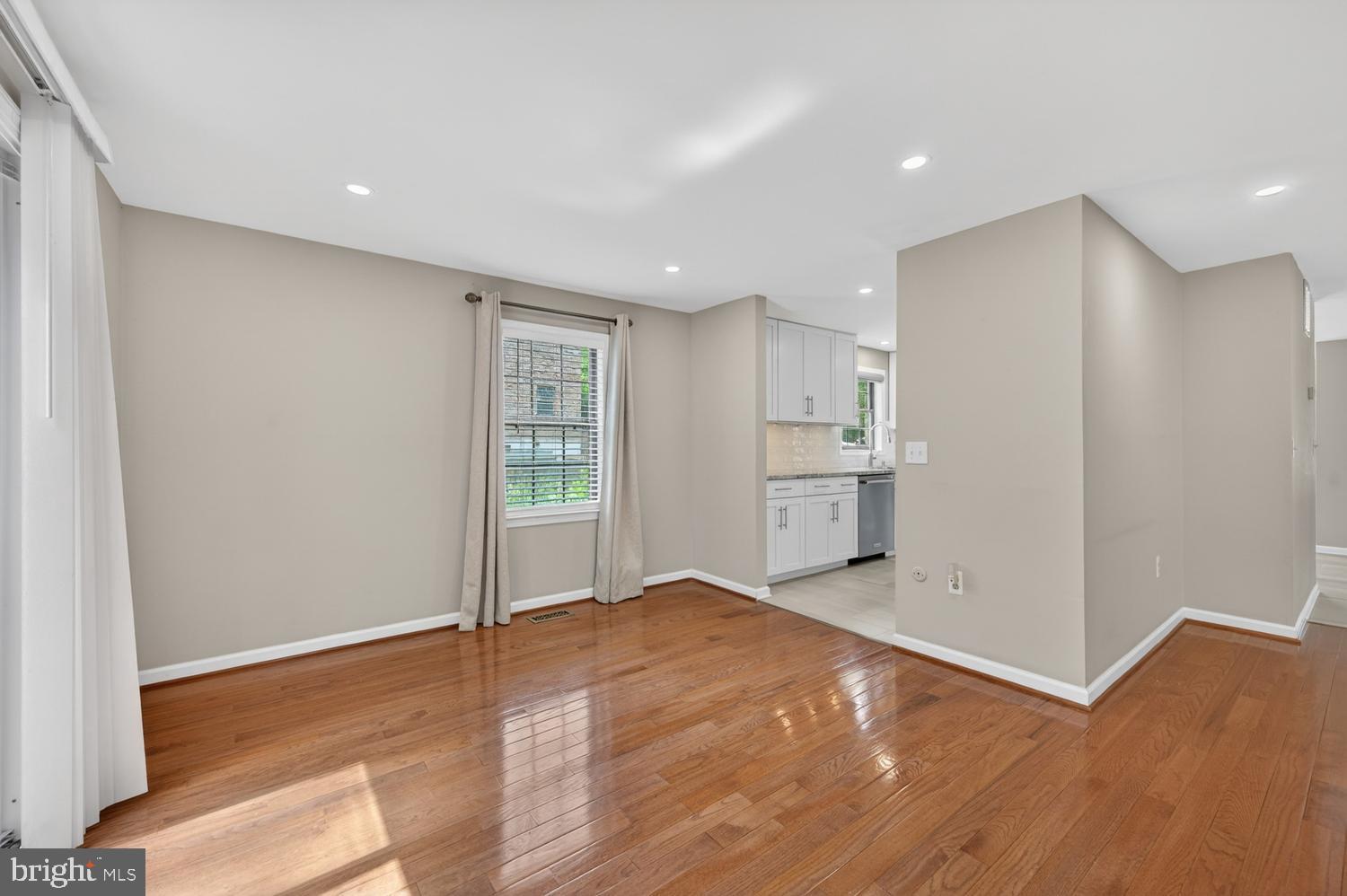 CARDINAL GLEN - Residential