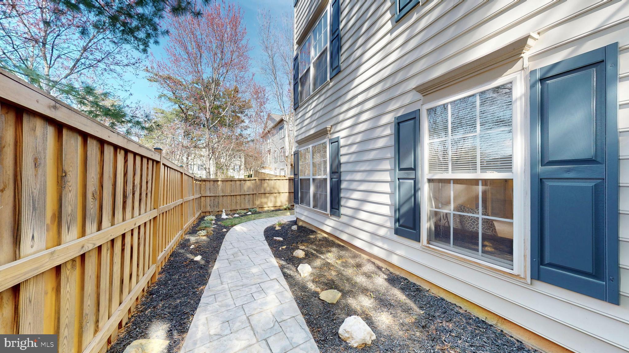 COLONNADE AT DULLES - Residential