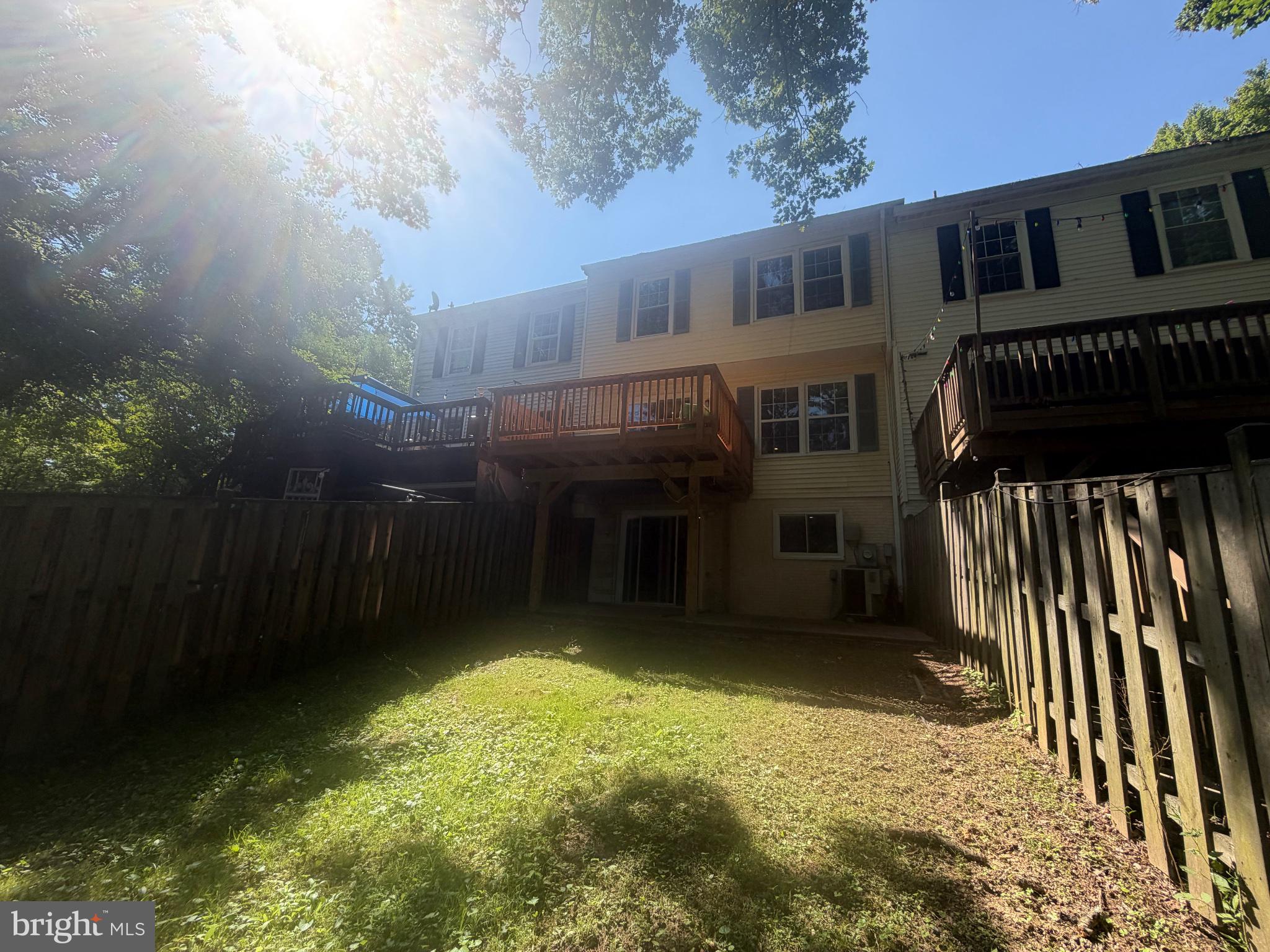WOODLAND HILLS - Residential