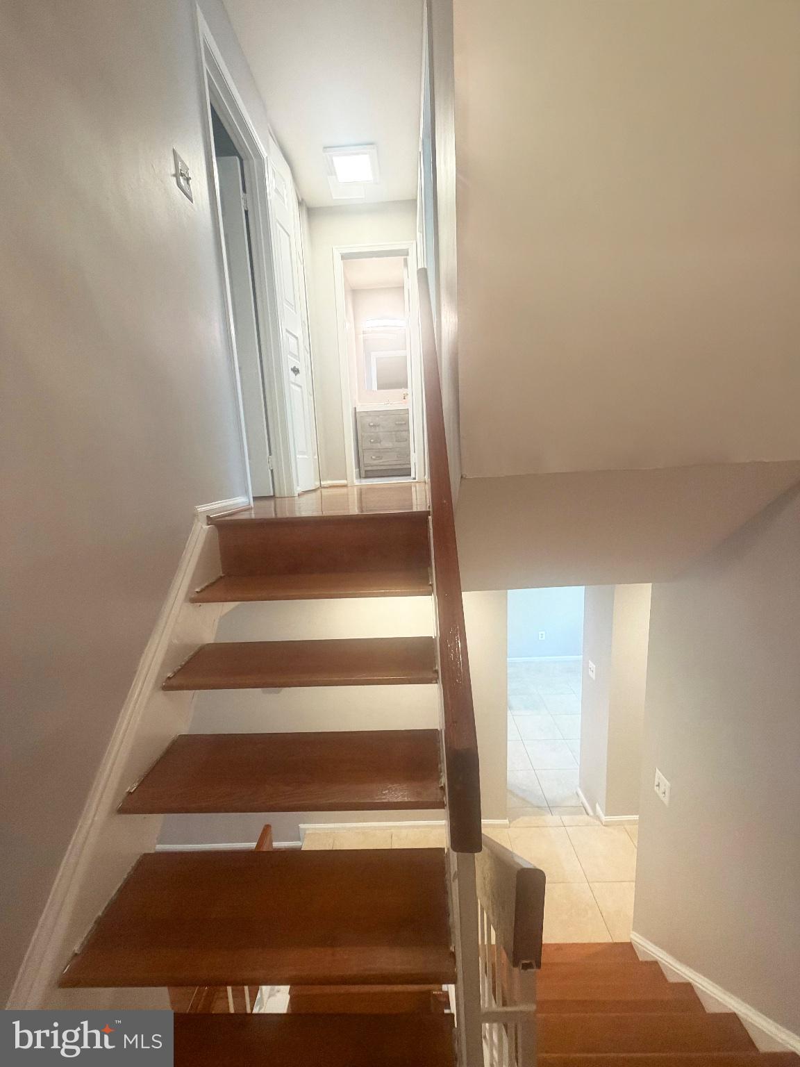 WOODLAND HILLS - Residential