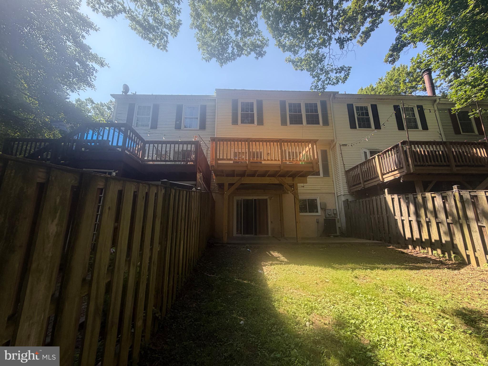 WOODLAND HILLS - Residential