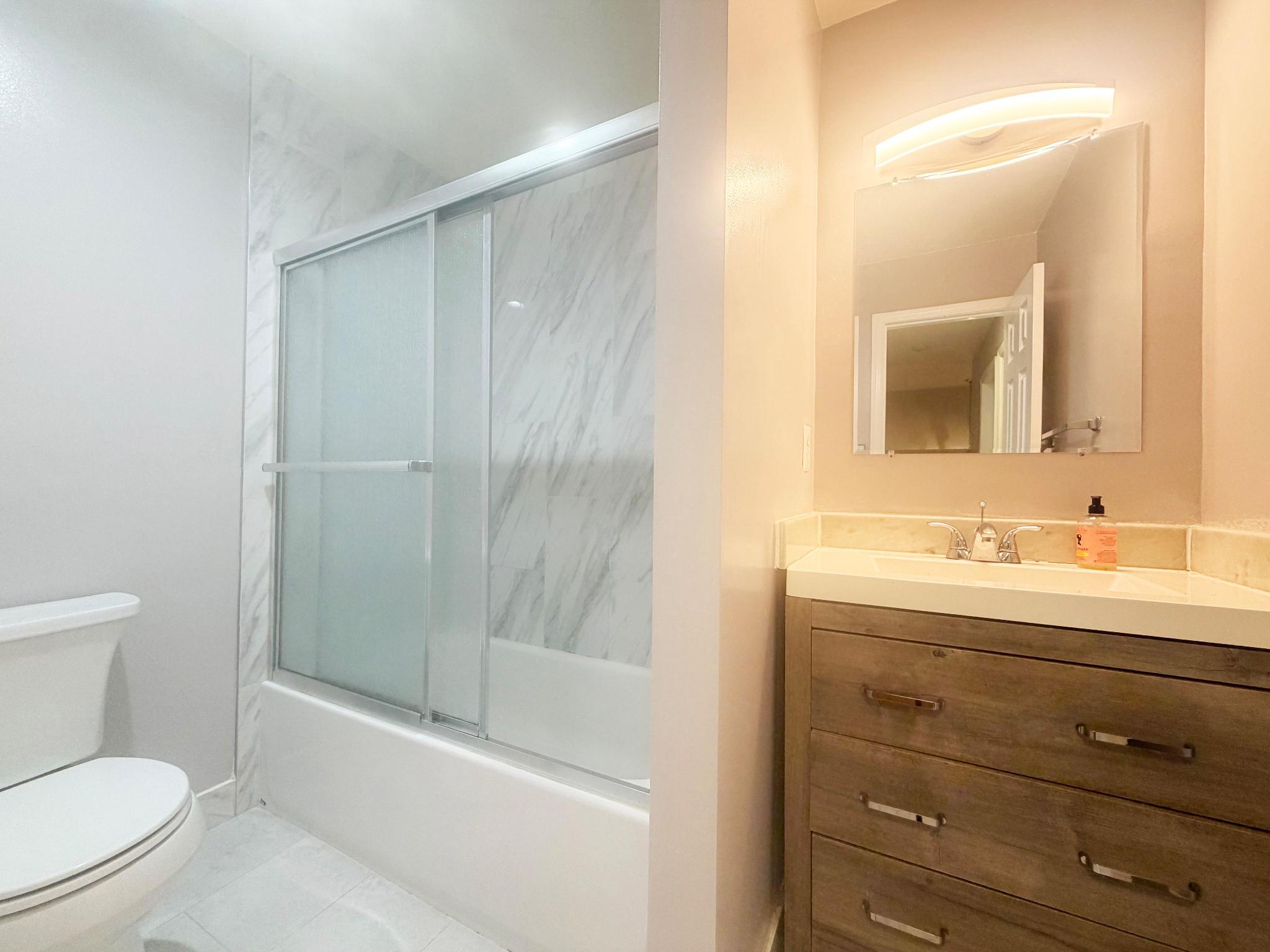 WOODLAND HILLS - Residential
