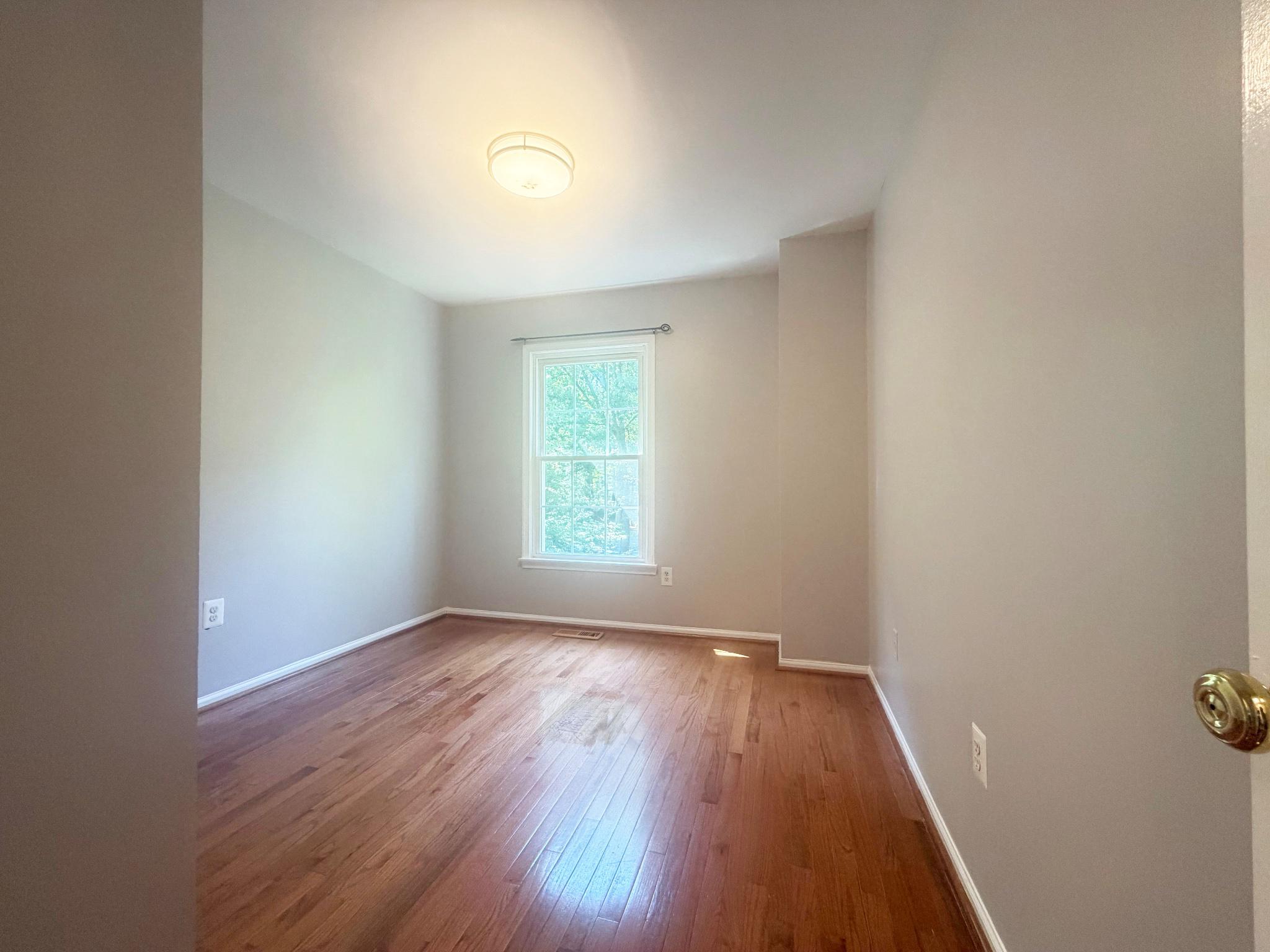 WOODLAND HILLS - Residential