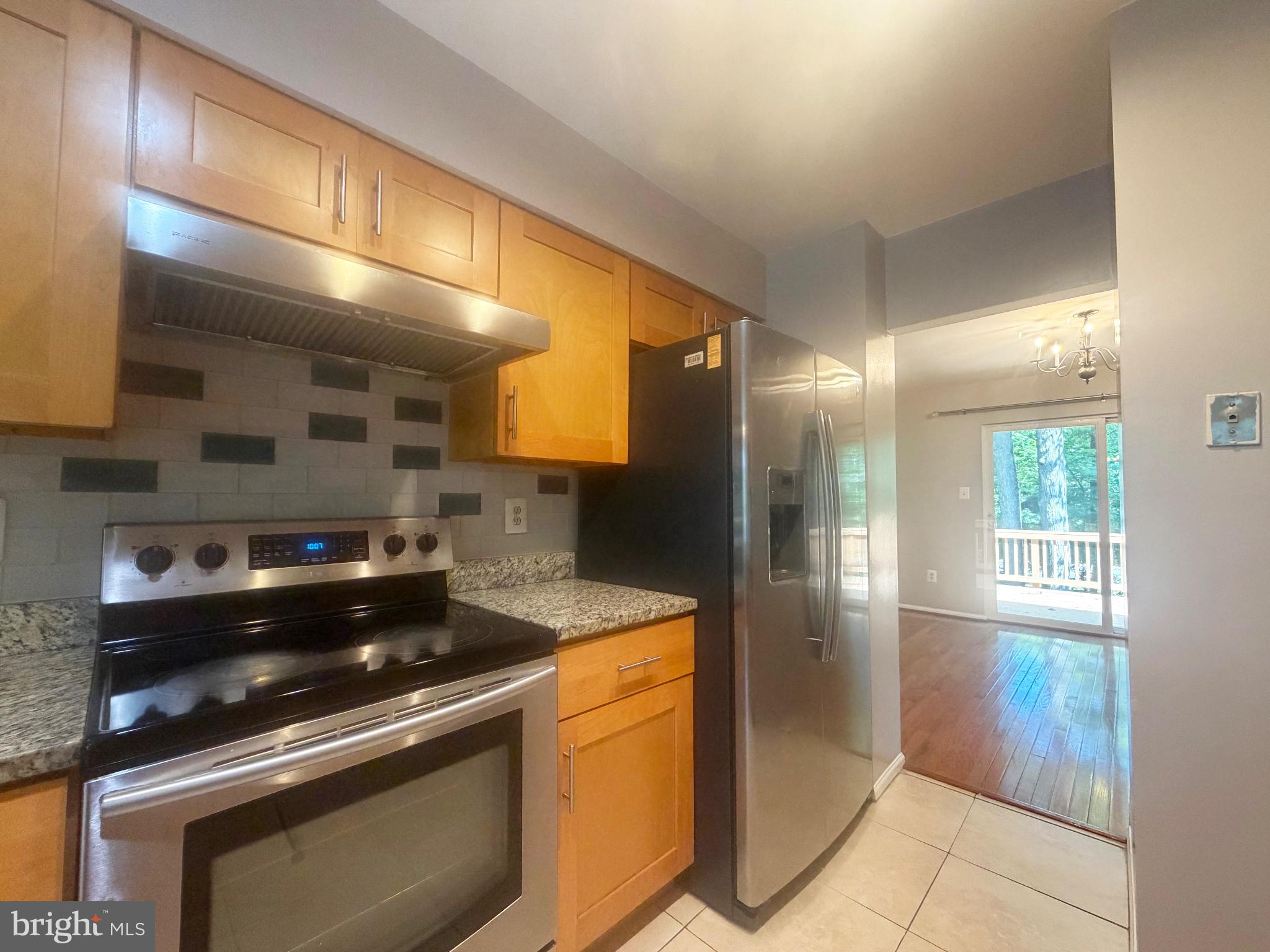 WOODLAND HILLS - Residential
