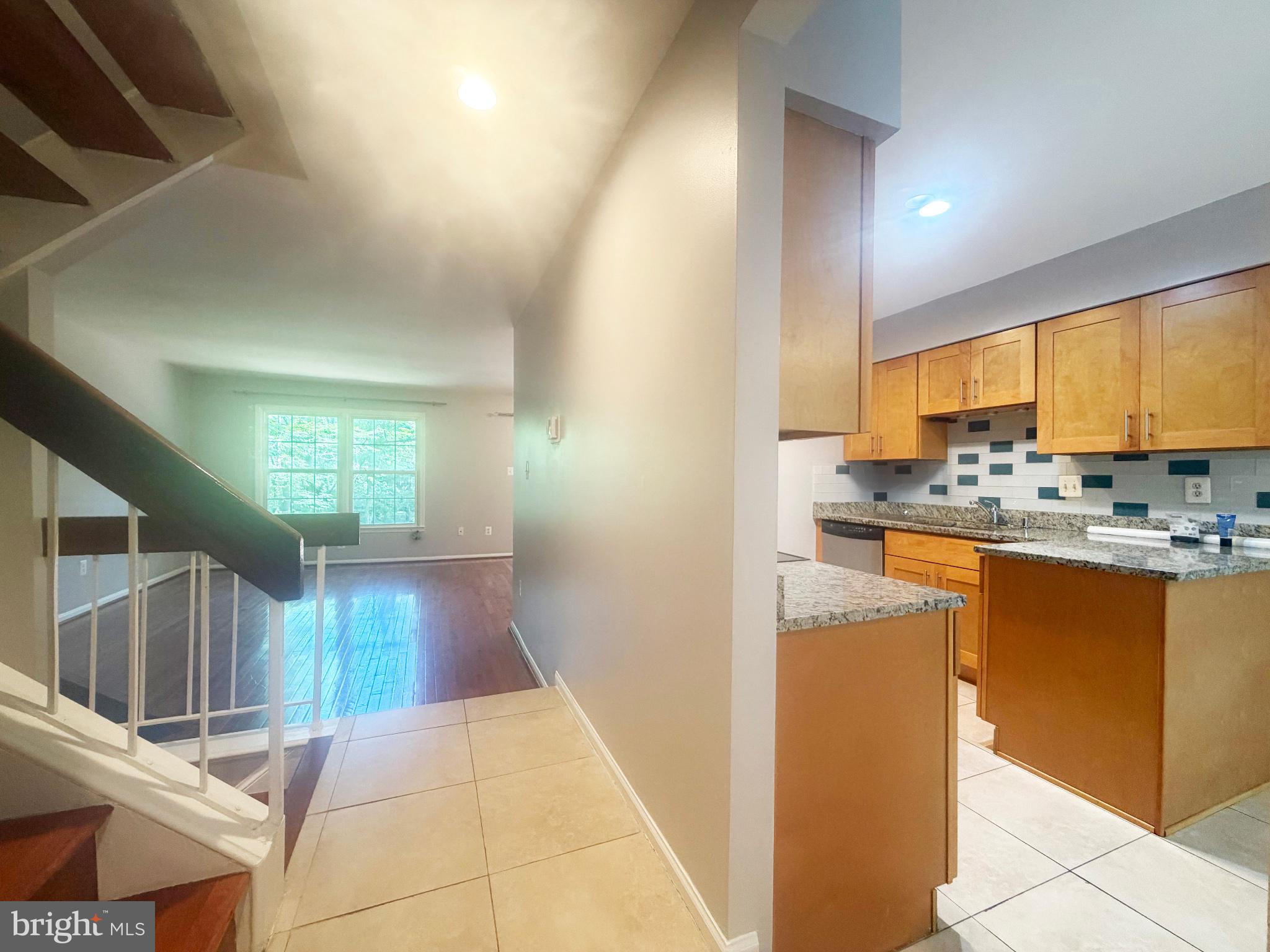 WOODLAND HILLS - Residential