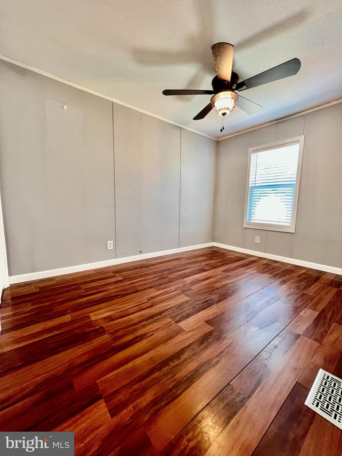 WALNUT GROVE MOBILE HOME PARK - Residential