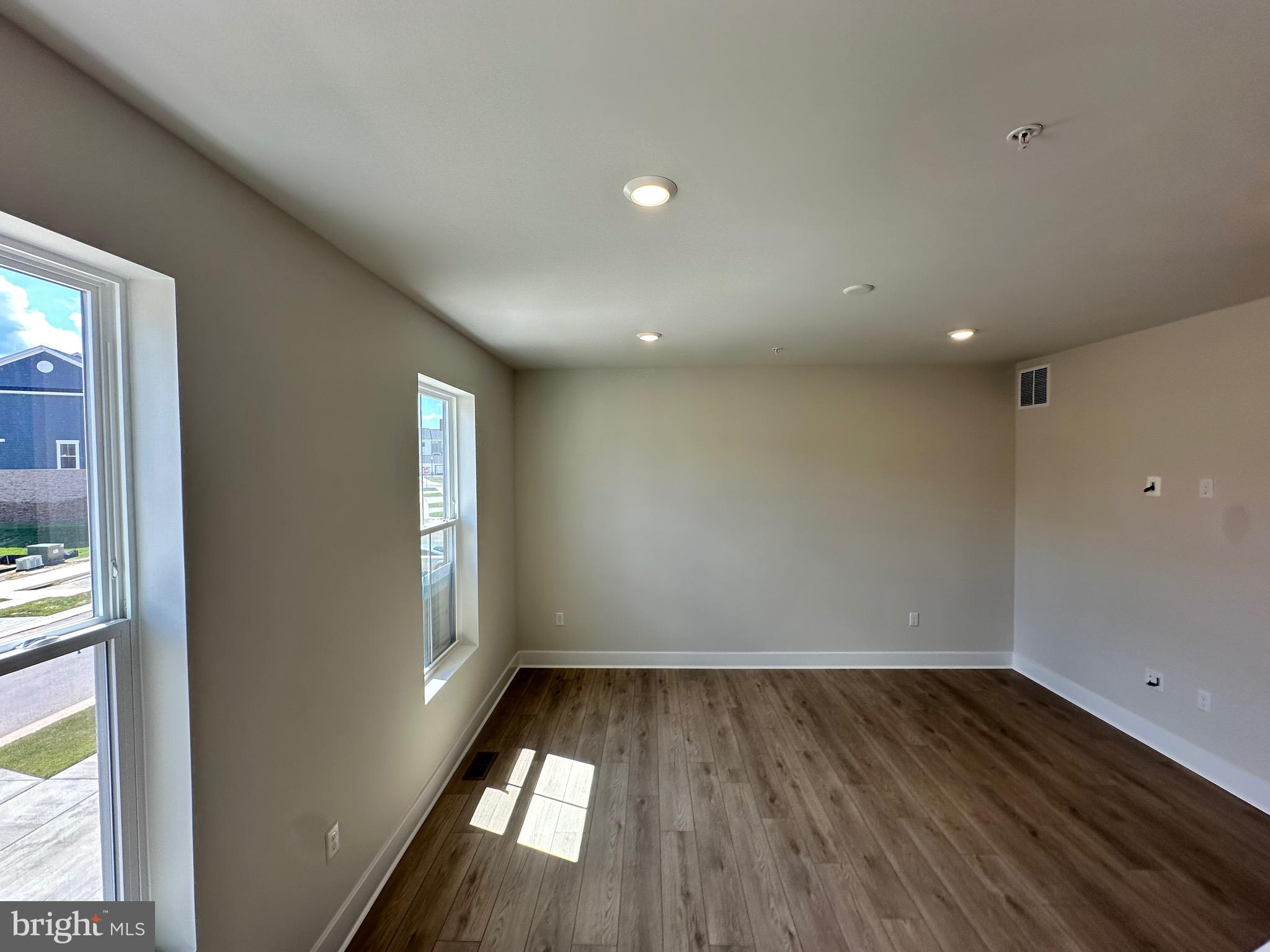 ST CHARLES - Residential