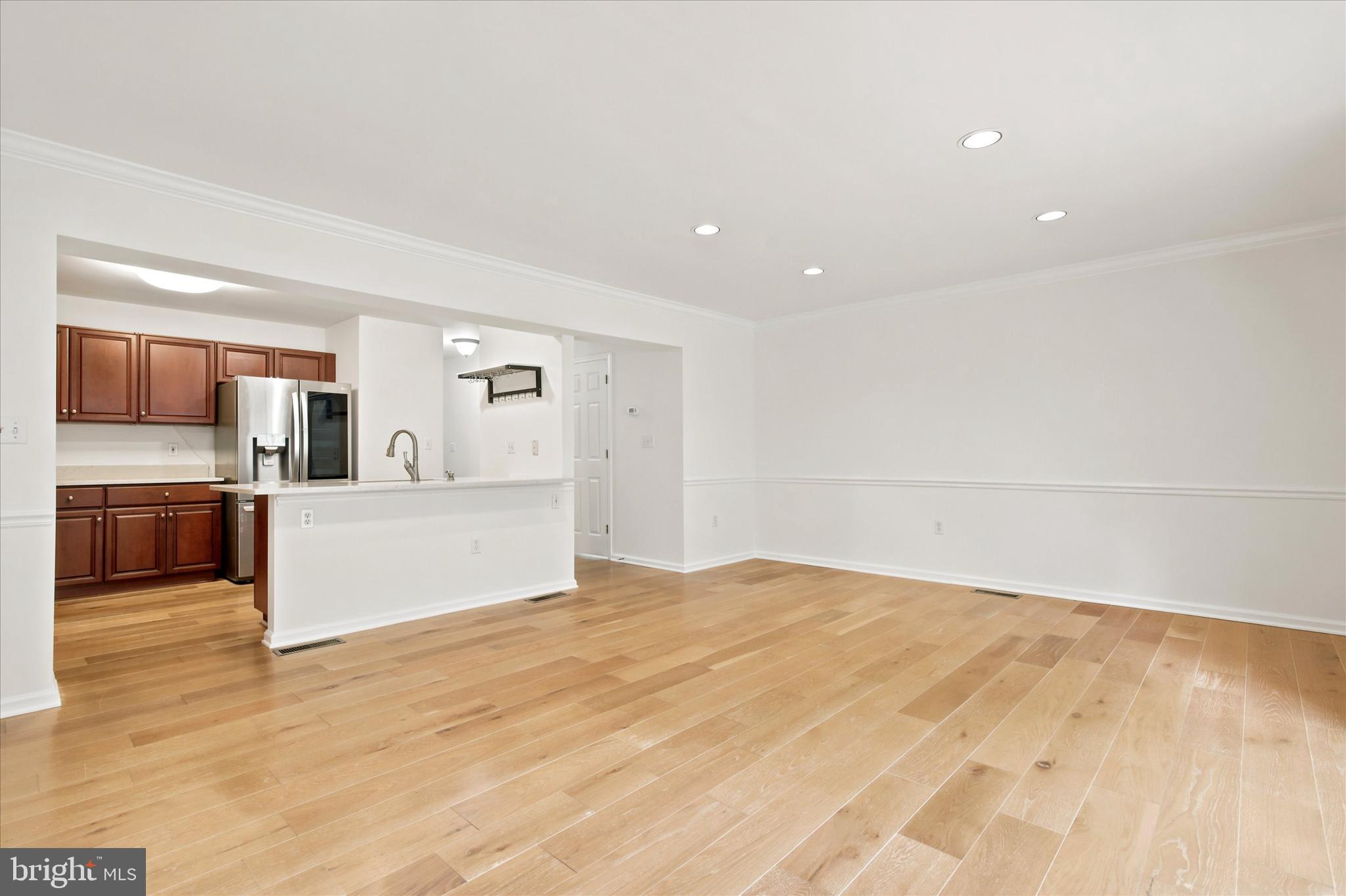VERNON COURT - Residential