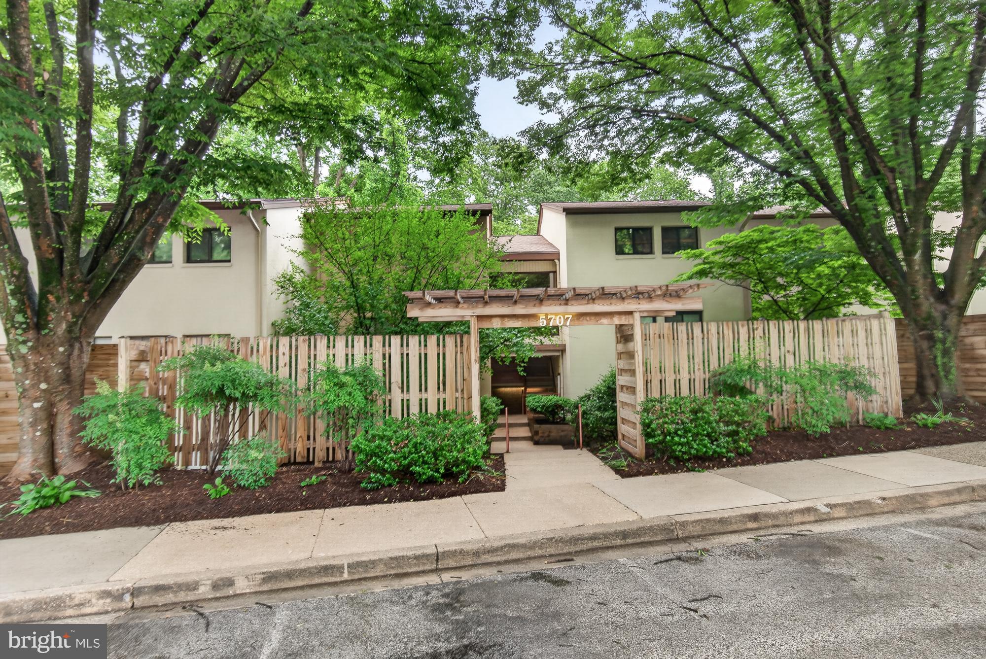 Beautifully updated 1 Bedroom, 1 Full Bath top-floor condo located in the Derring Woods community of Columbia just off of Harpers Farm Road. This move-in ready condo features luxury vinyl plank flooring throughout and an open, light-filled layout with plenty of windows for natural sunlight.
The kitchen offers Corian countertops, abundant cabinet and counter space, a gas stove, and a brand-new Bosch dishwasher. There is also a separate dining area just off the kitchen, perfect for everyday living or entertaining.
The spacious bedroom includes two closets for excellent storage. Enjoy the comfort of gas heat and relax on the private balcony featuring brand-new sliding glass doors, additional storage space, and peaceful wooded views.
The condo association fee includes water, adding extra value and convenience. Excellent location close to shopping, restaurants, parks, and major commuter routes