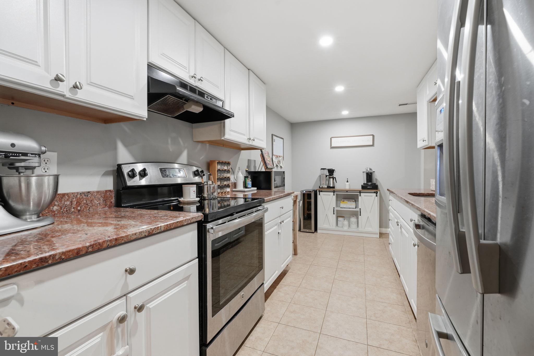 TAREYTON ESTATES - Residential