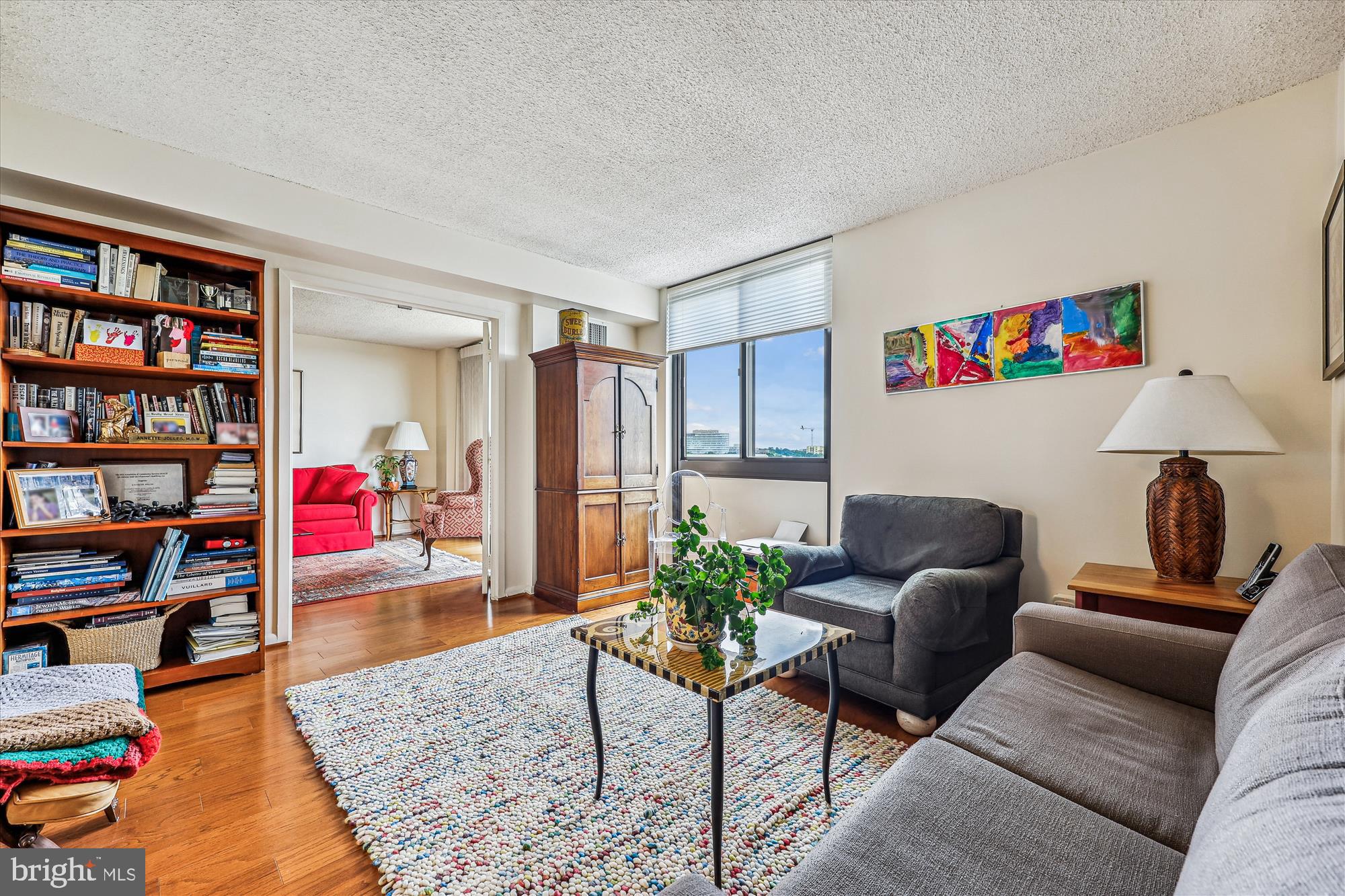 WESTLAKE TOWERS - Residential