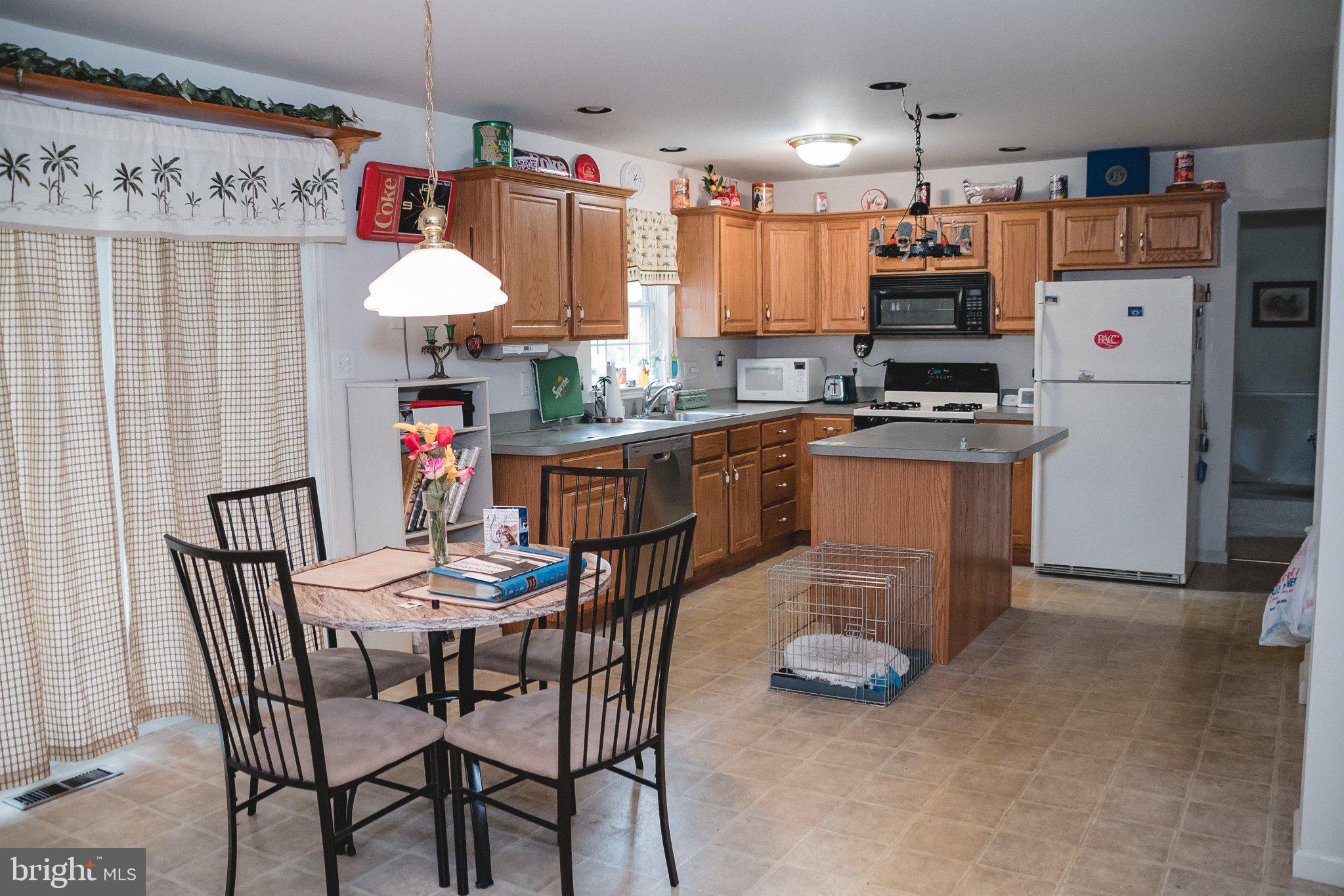 PATHFINDER MEADOWS - Residential