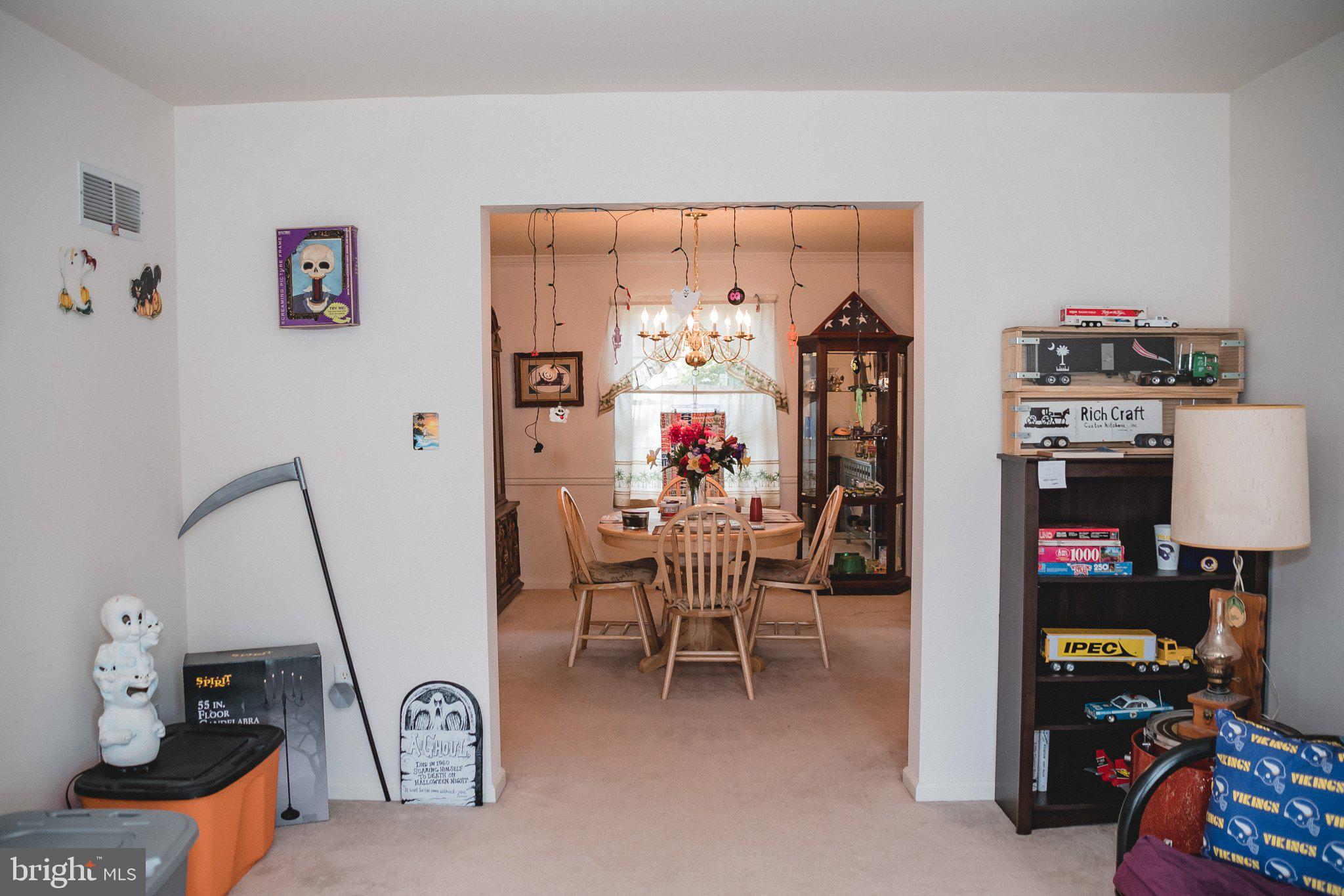 PATHFINDER MEADOWS - Residential