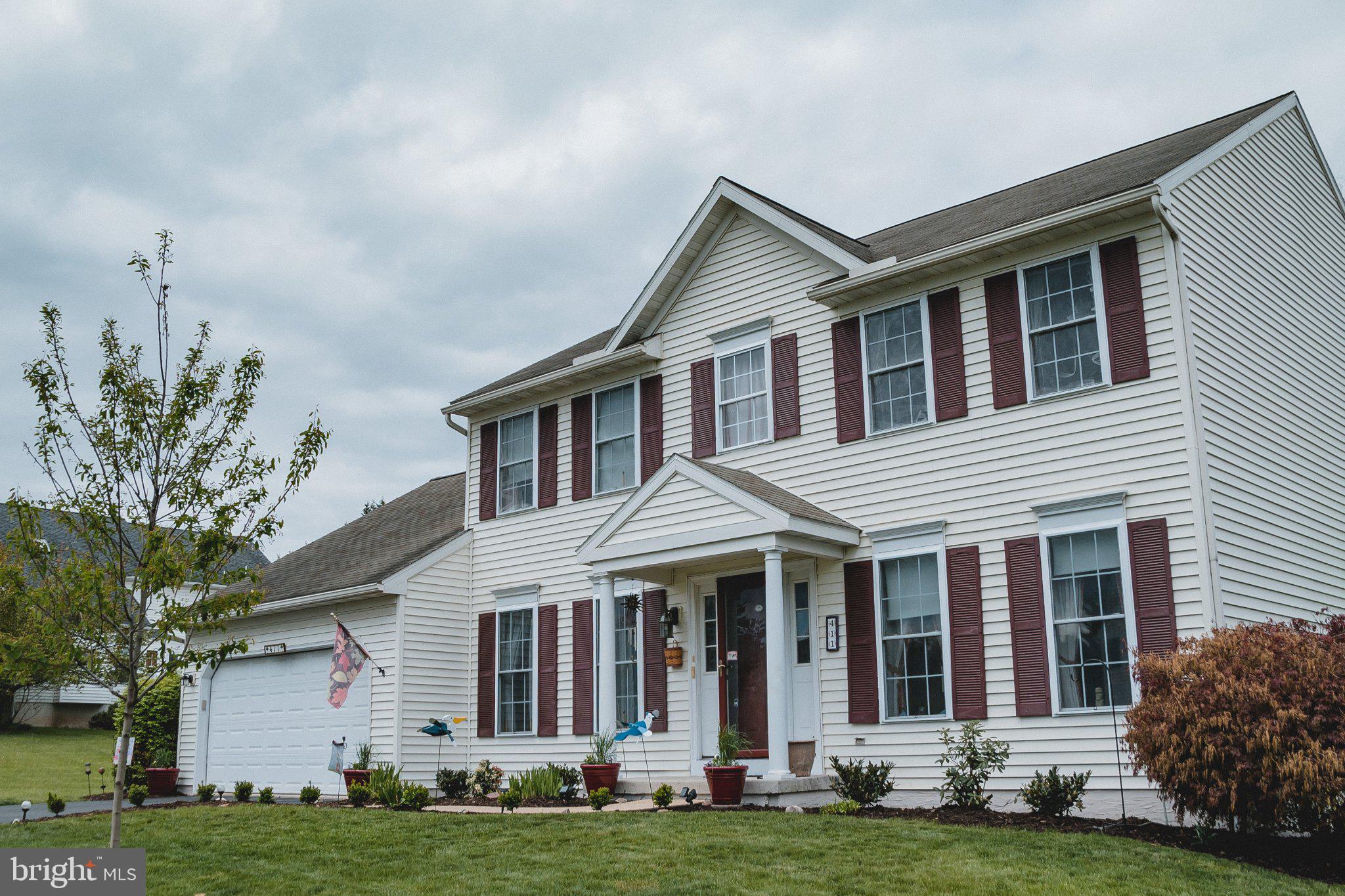 PATHFINDER MEADOWS - Residential