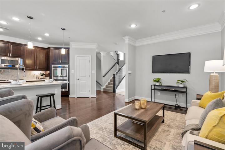 CROWN FARM - Residential Lease