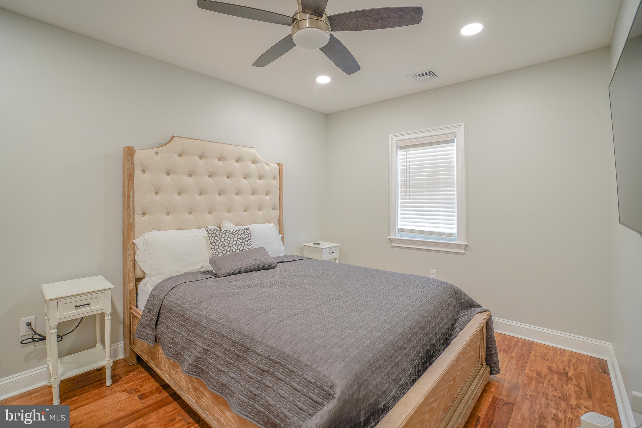 QUEEN VILLAGE - Residential Lease