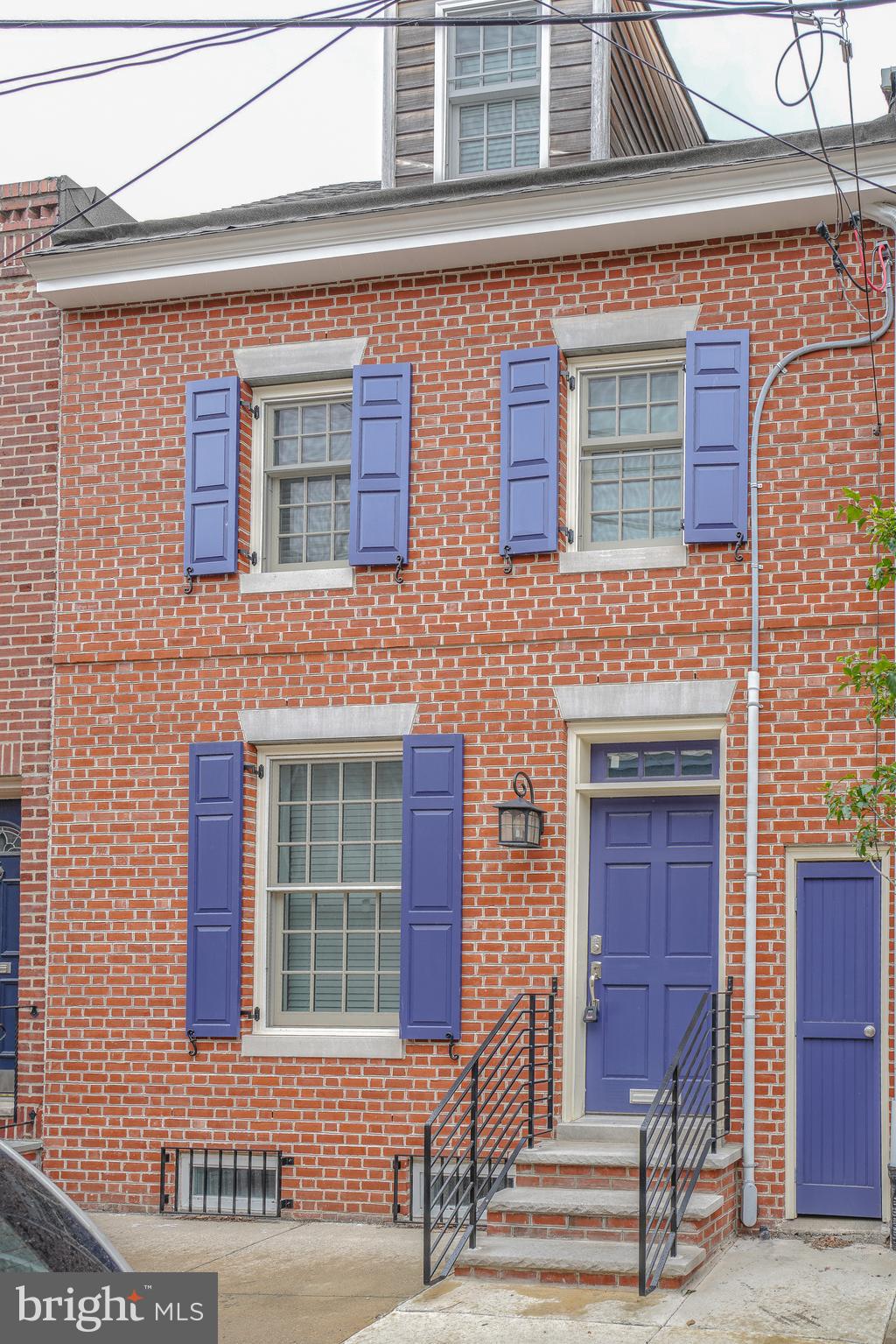 QUEEN VILLAGE - Residential Lease