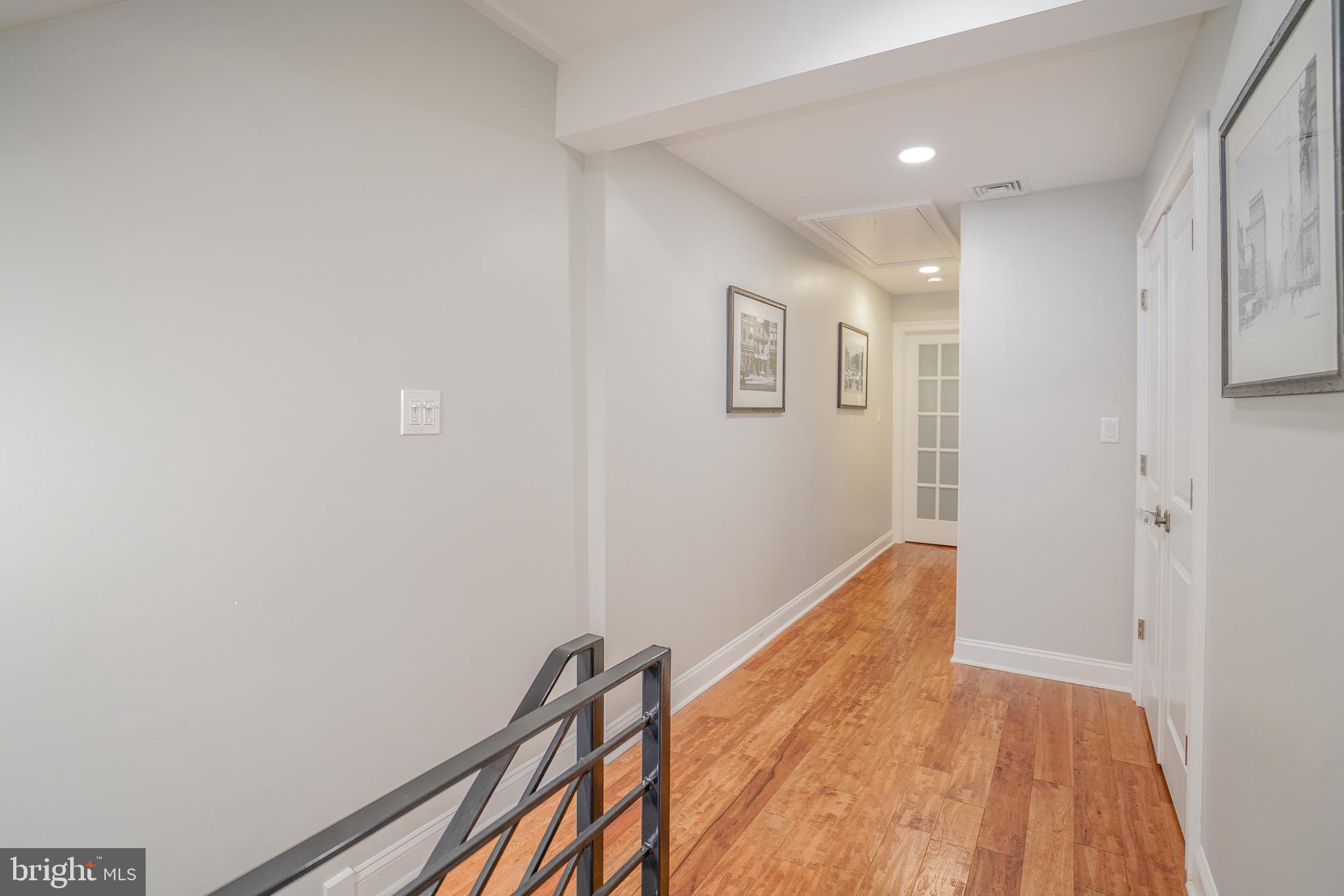 QUEEN VILLAGE - Residential Lease