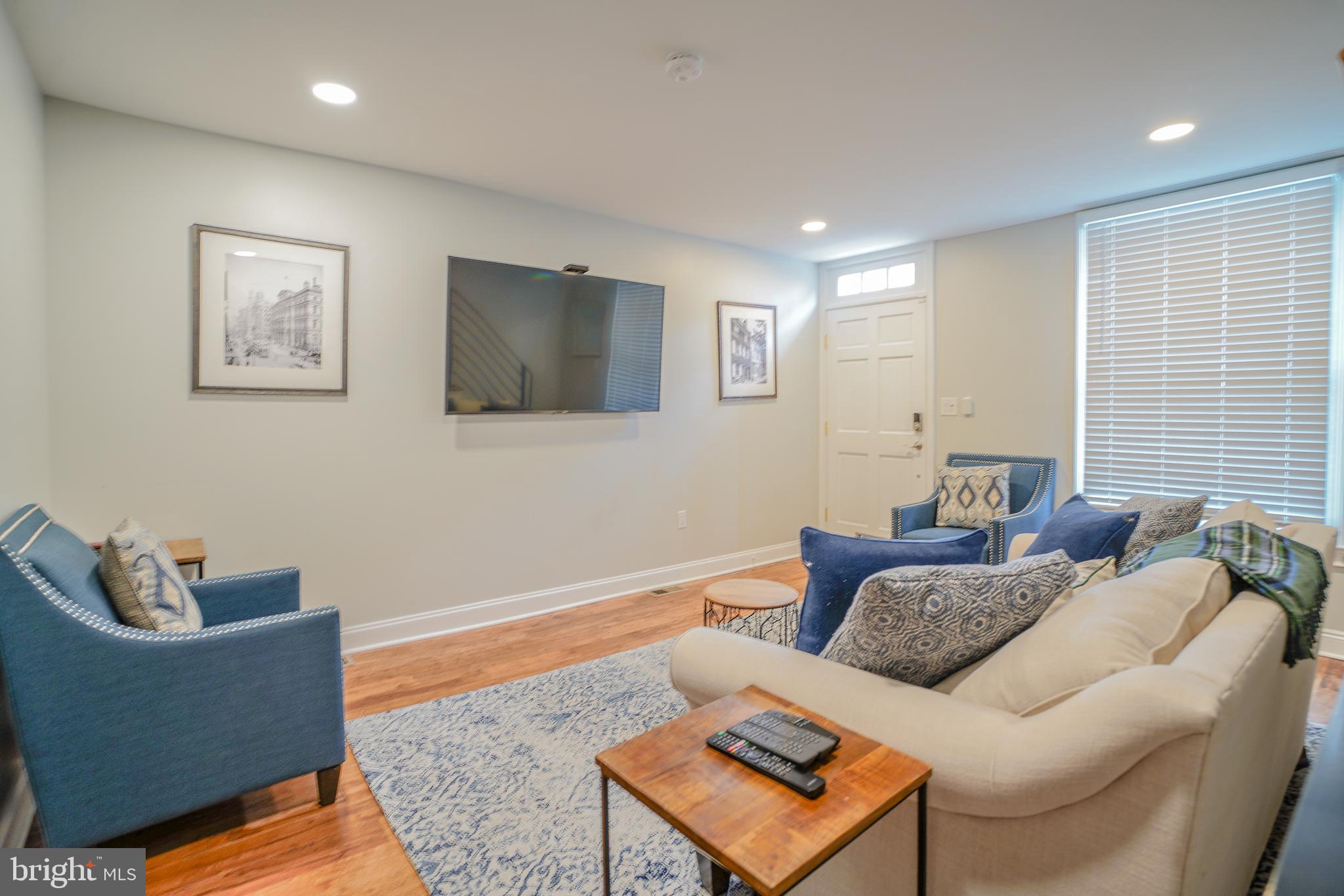QUEEN VILLAGE - Residential Lease