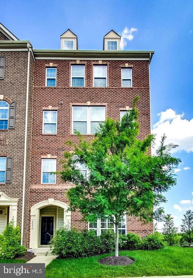 GREENBELT STATION - Residential