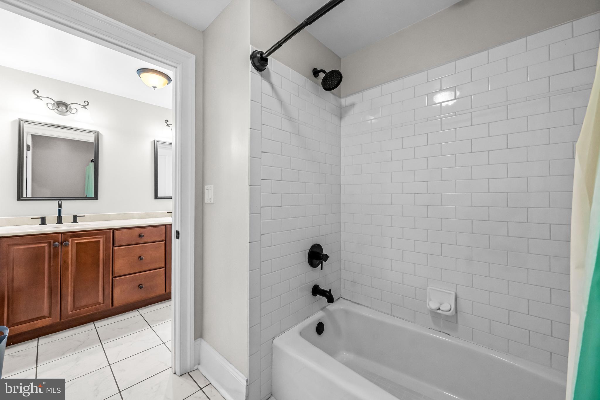 DEEPDALE - Residential