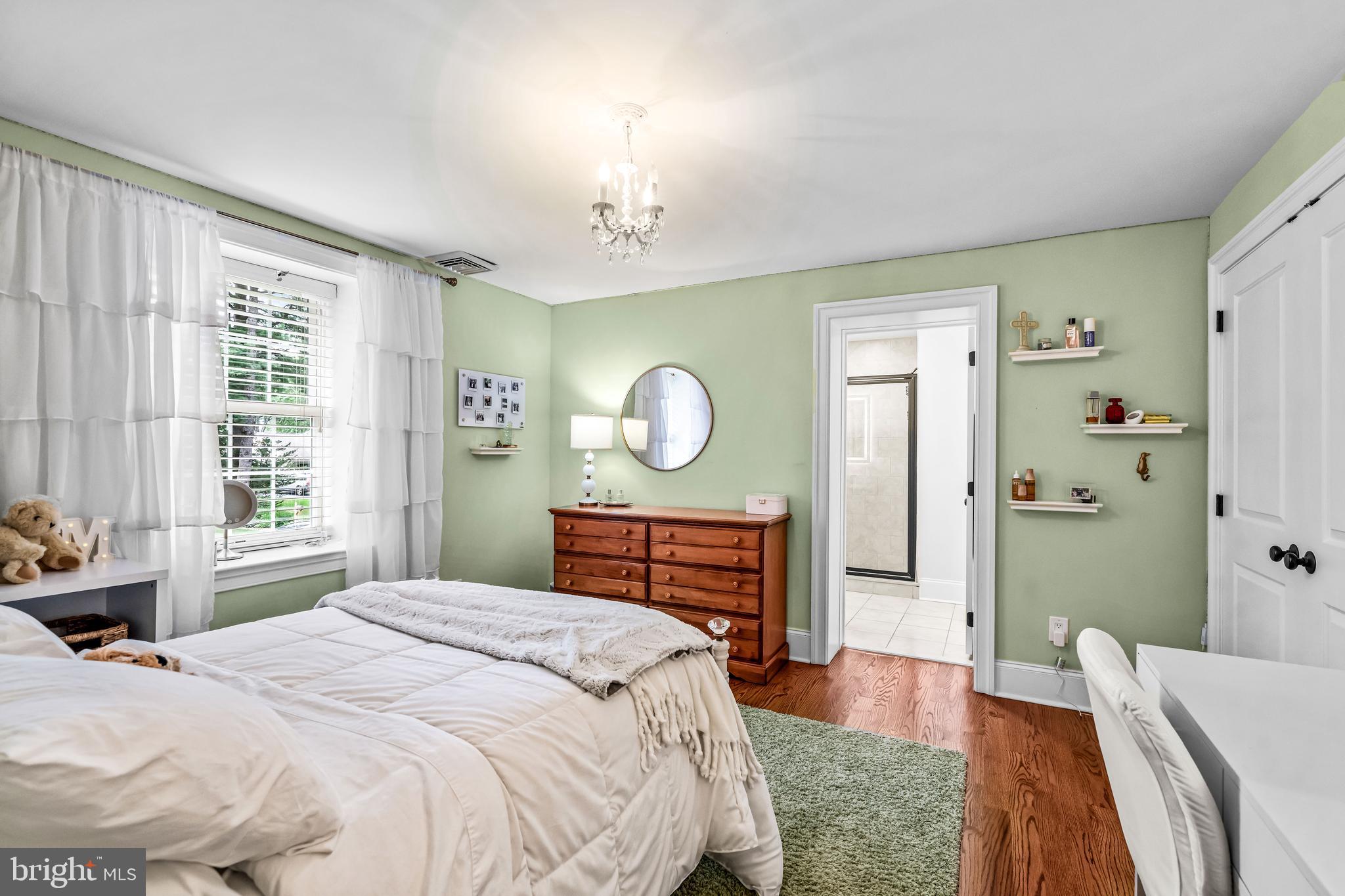 DEEPDALE - Residential