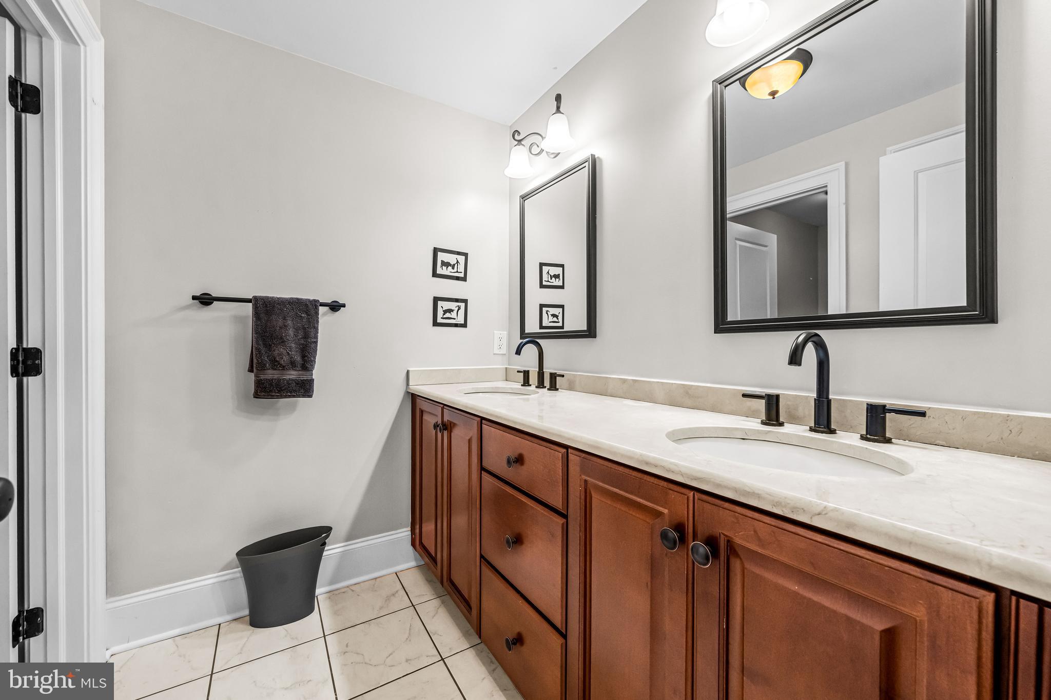 DEEPDALE - Residential