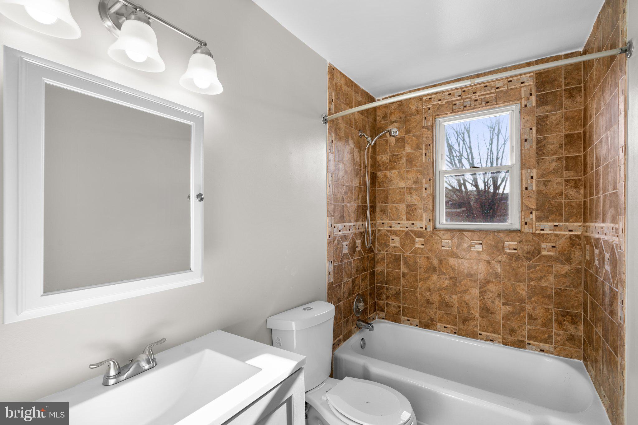 FRANKFORD - Residential Lease