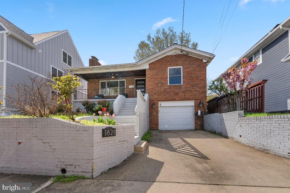 ARLINGTON VIEW - Residential Lease