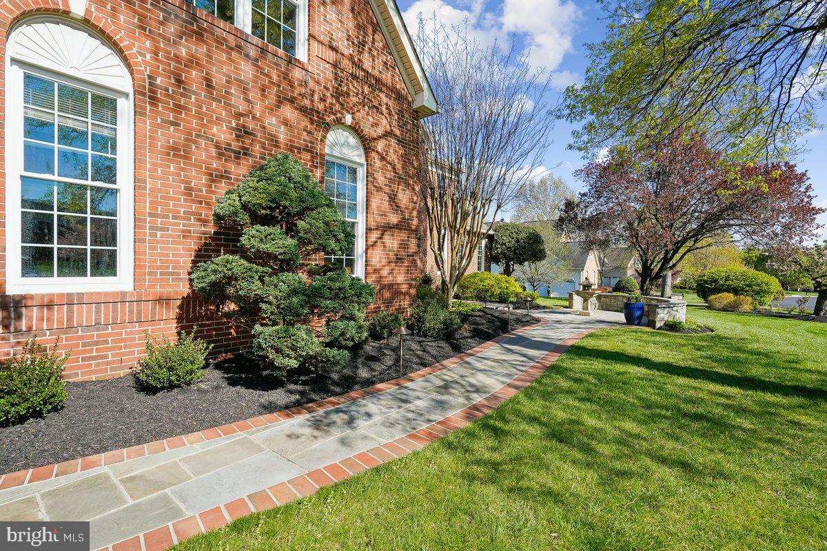 HUNTER MILL ESTATES - Residential