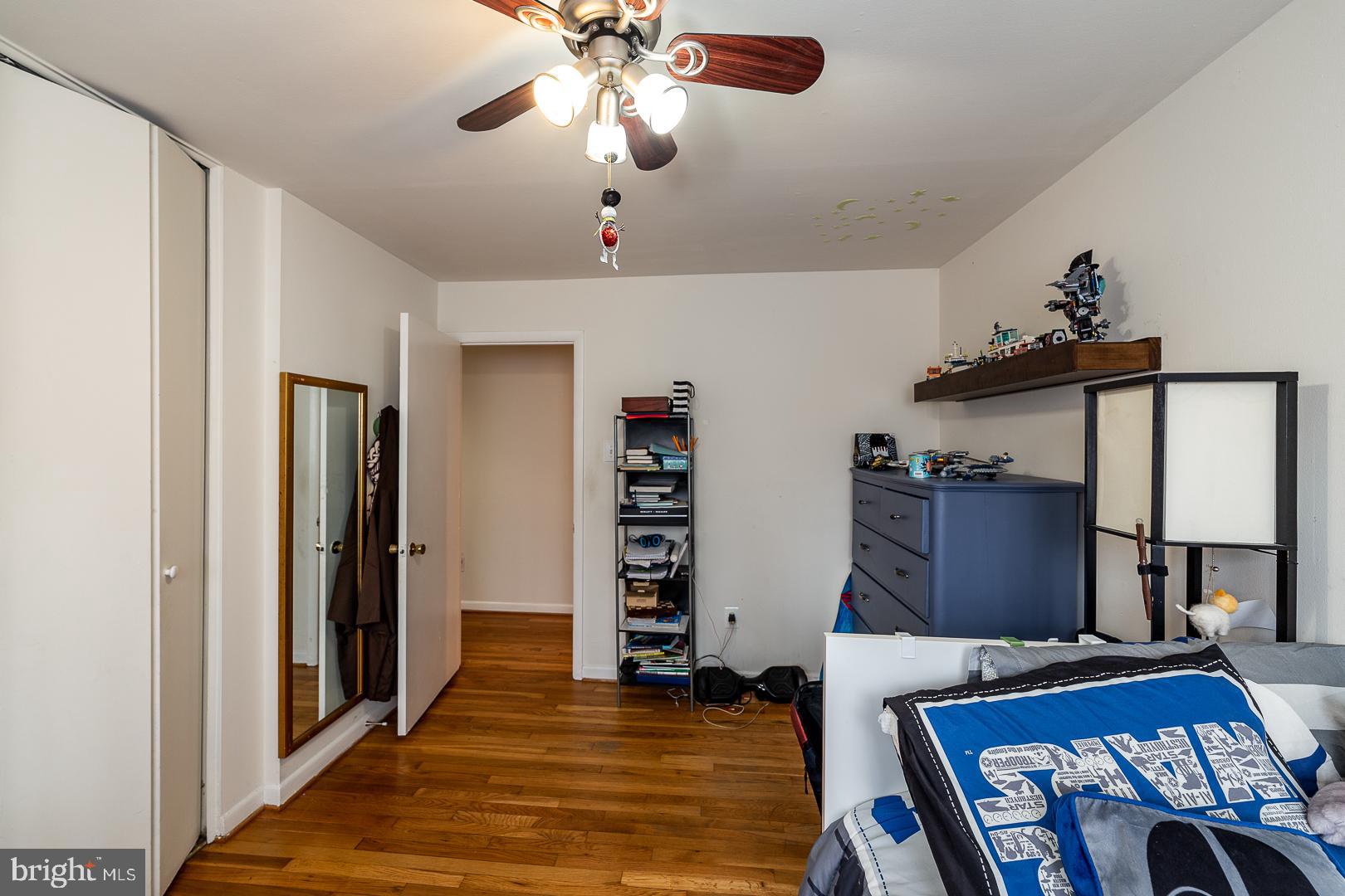PARKSIDE CONDOMINIUMS - Residential Lease