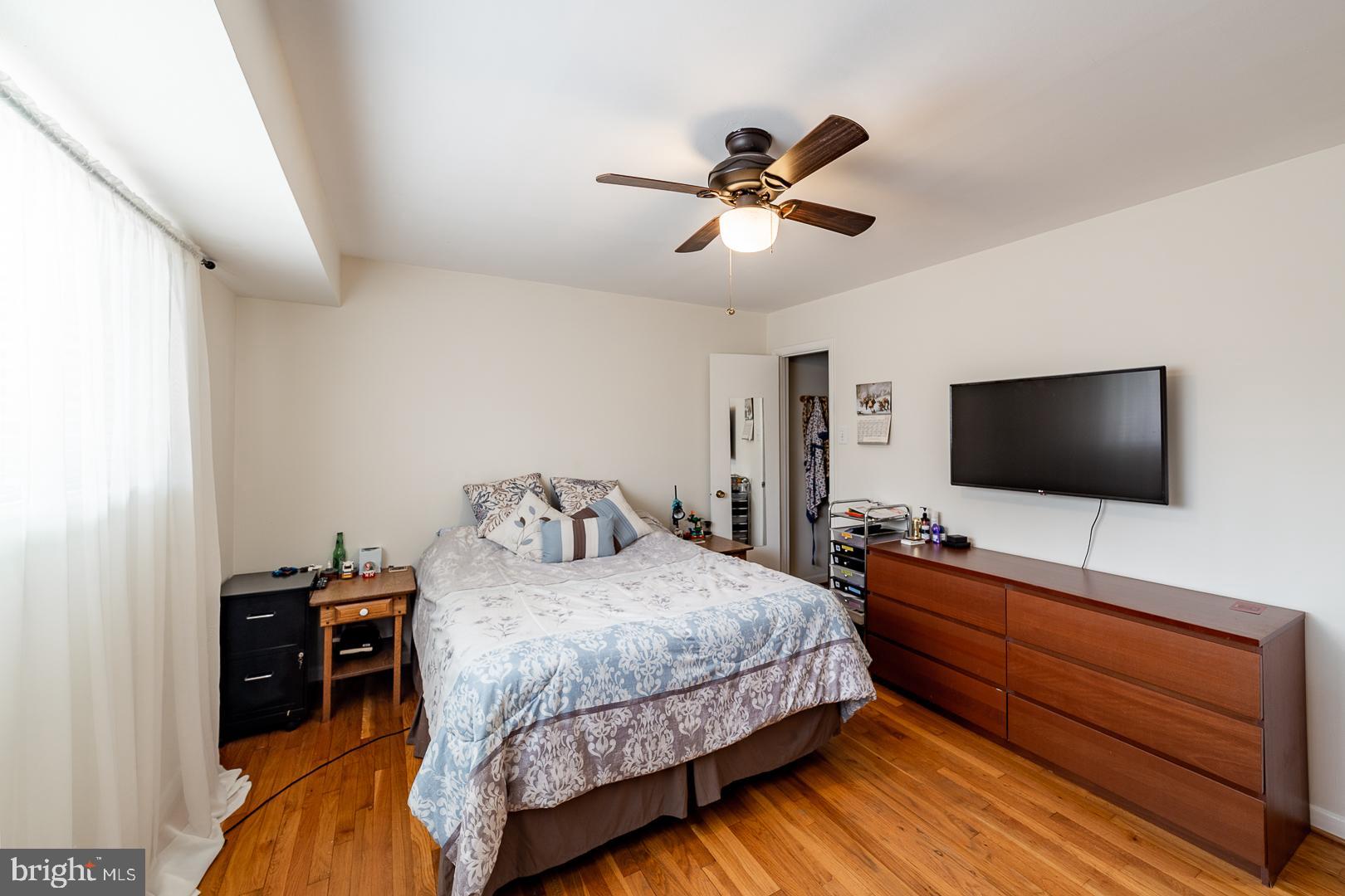PARKSIDE CONDOMINIUMS - Residential Lease